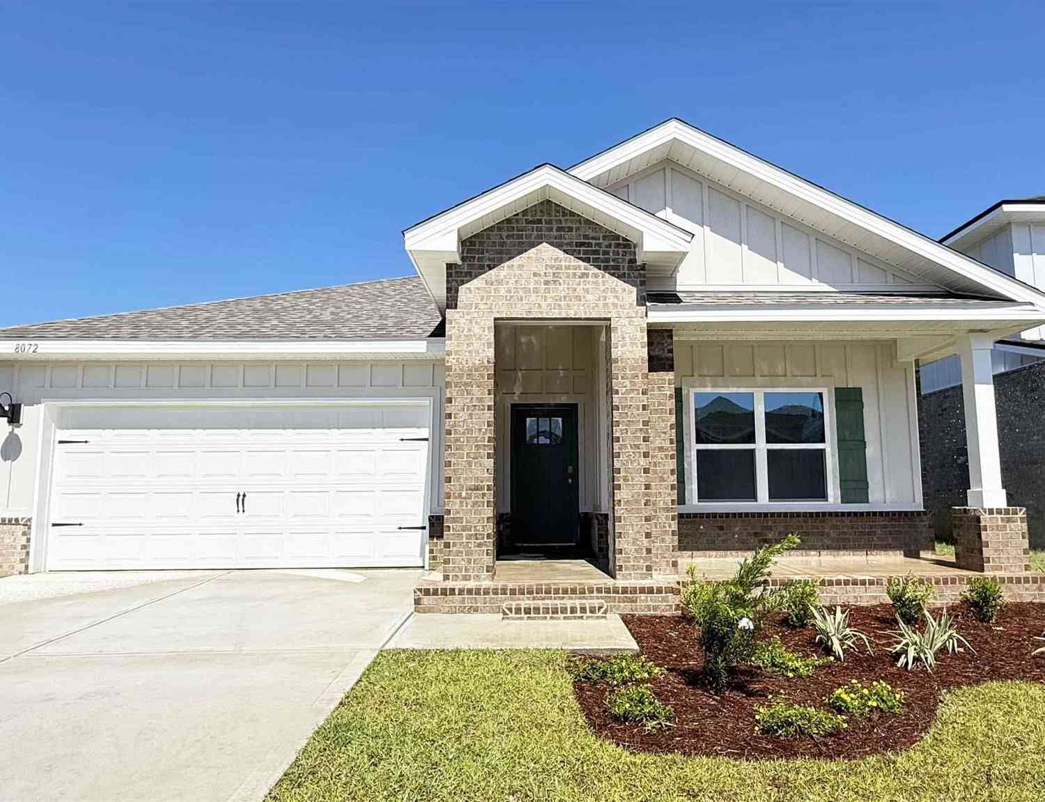 Homes For Sale - 8072 Fir Tree Dr<br/> Milton, FL 32583