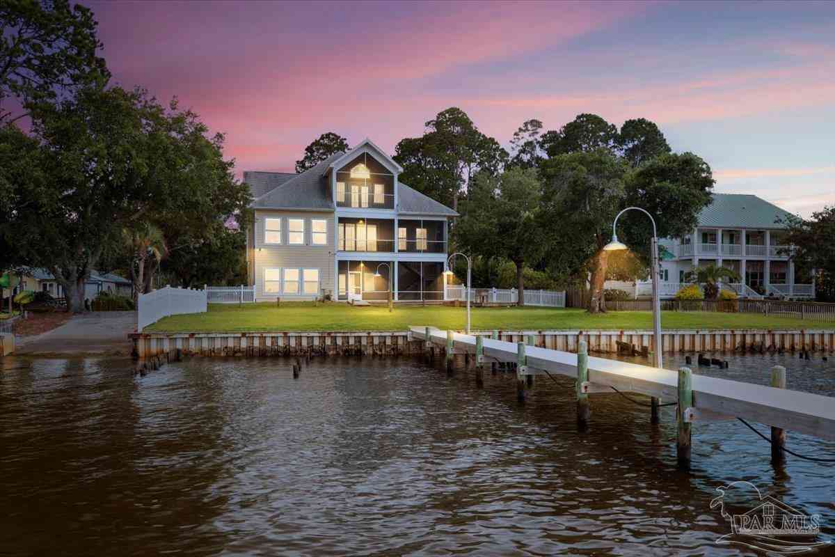 Homes For Sale - 6450 East Bay Blvd<br/> Gulf Breeze, FL 32563