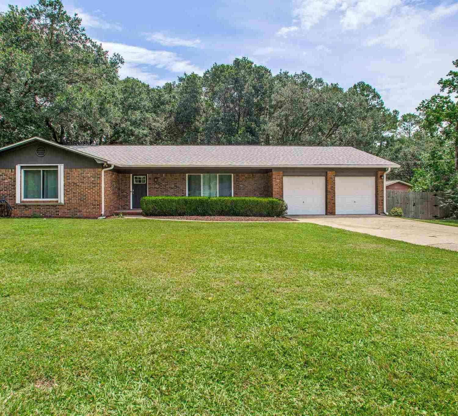 Homes For Sale - 8818 Klondike Rd<br/> Pensacola, FL 32526