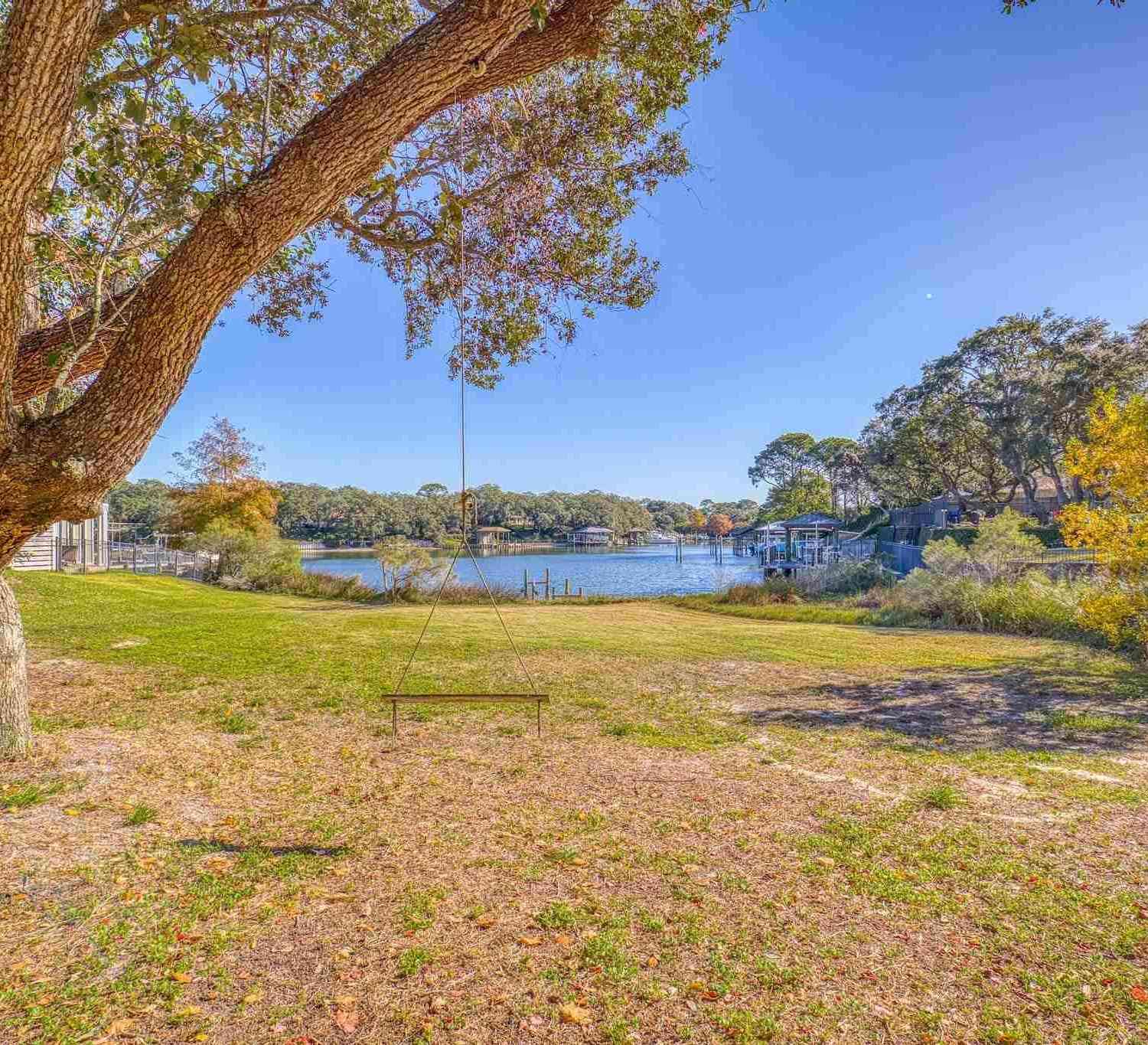 Homes For Sale - 30 Highpoint Dr<br/> Gulf Breeze, FL 32561
