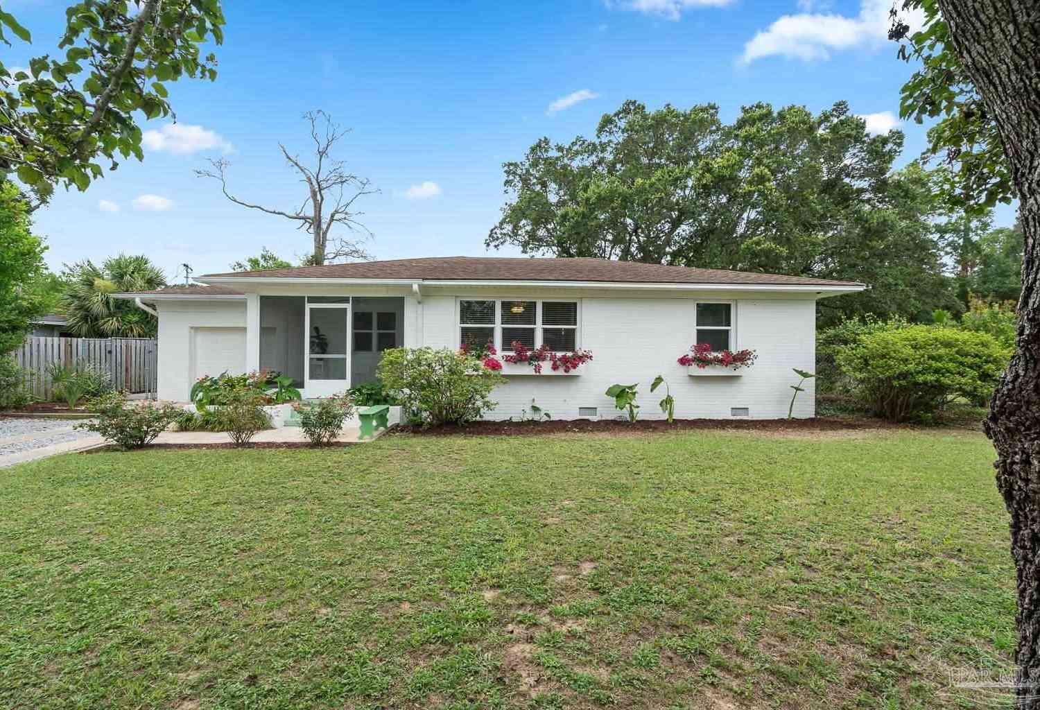 Homes For Sale - 1801 E Leonard St<br/> Pensacola, FL 32503