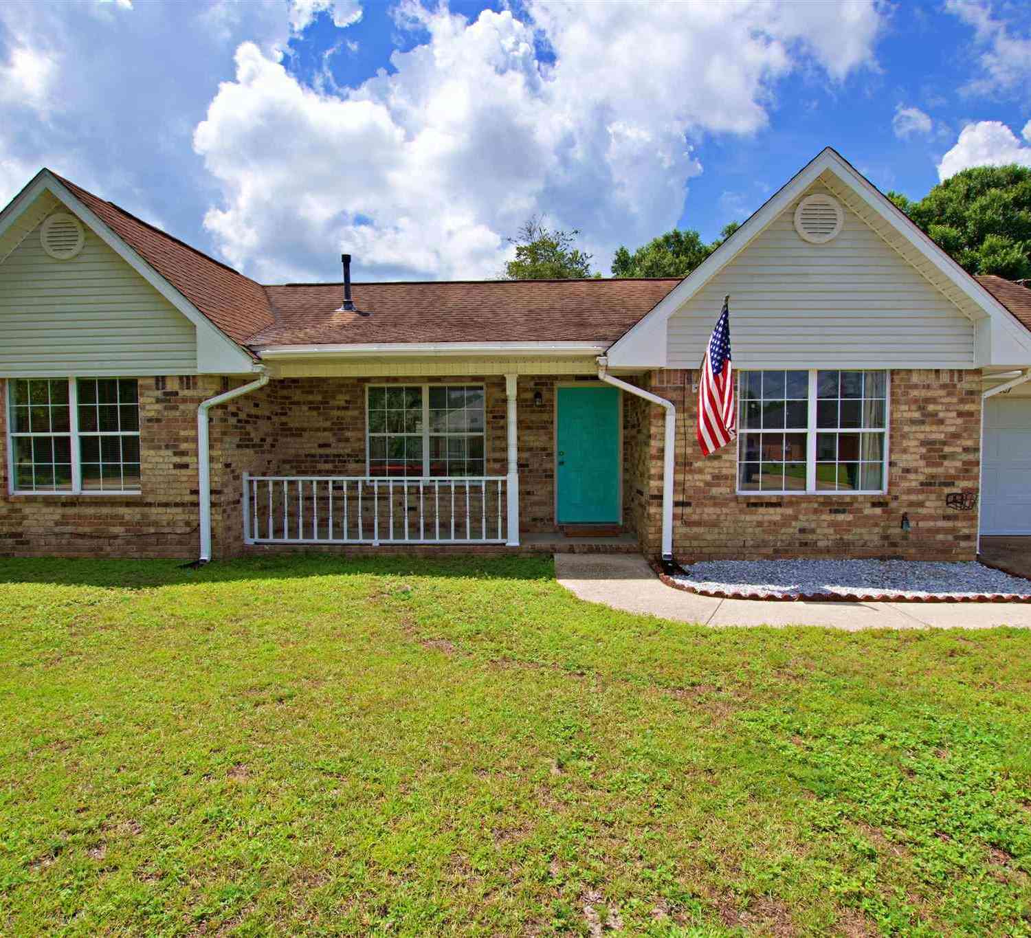 Homes For Sale - 4007 Lochmoor Dr<br/> Pensacola, FL 32506