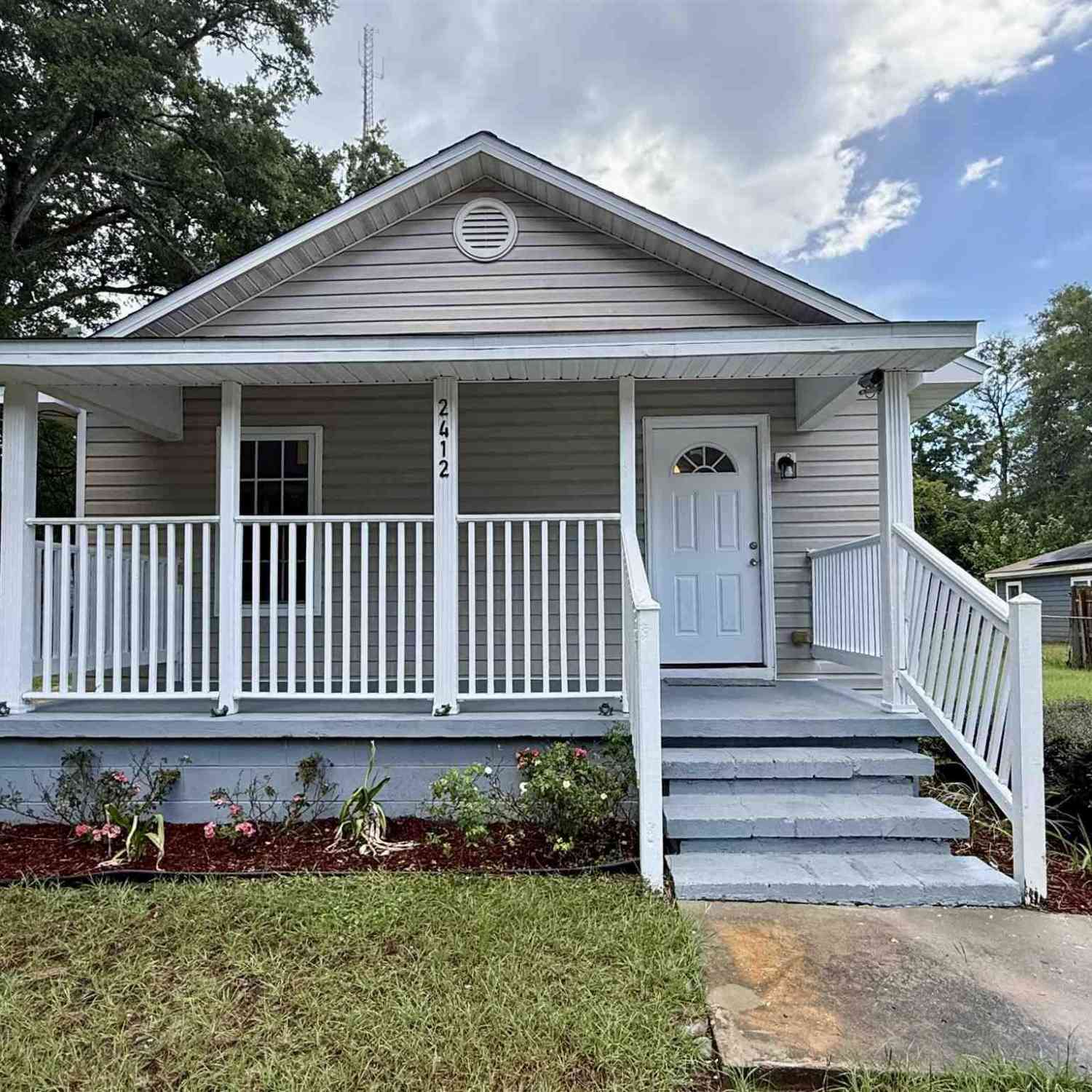 Homes For Sale - 2412 N Q St<br/> Pensacola, FL 32505