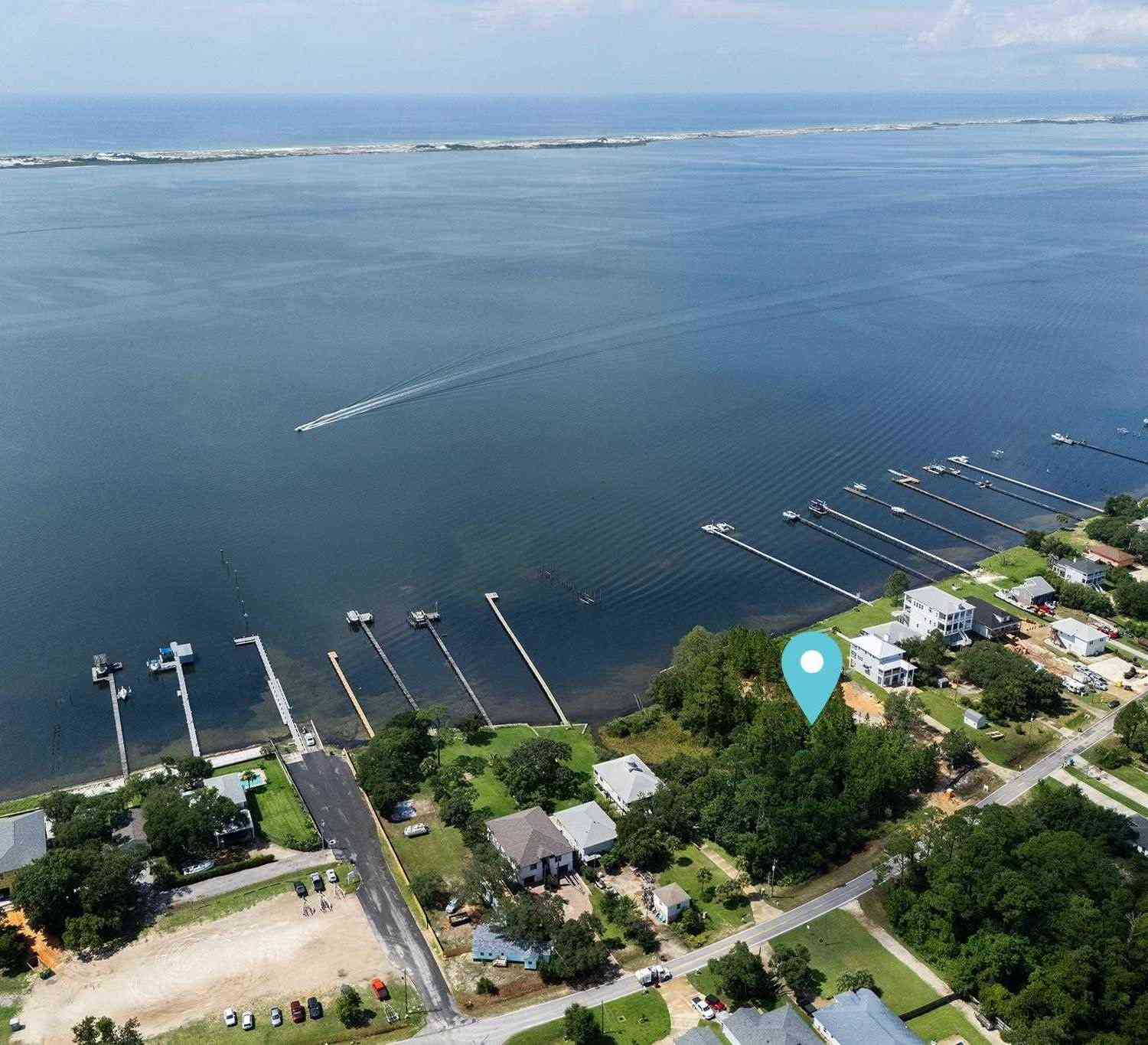 Vacant Land For Sale - 5275 Soundside Dr<br/> Gulf Breeze, FL 32563