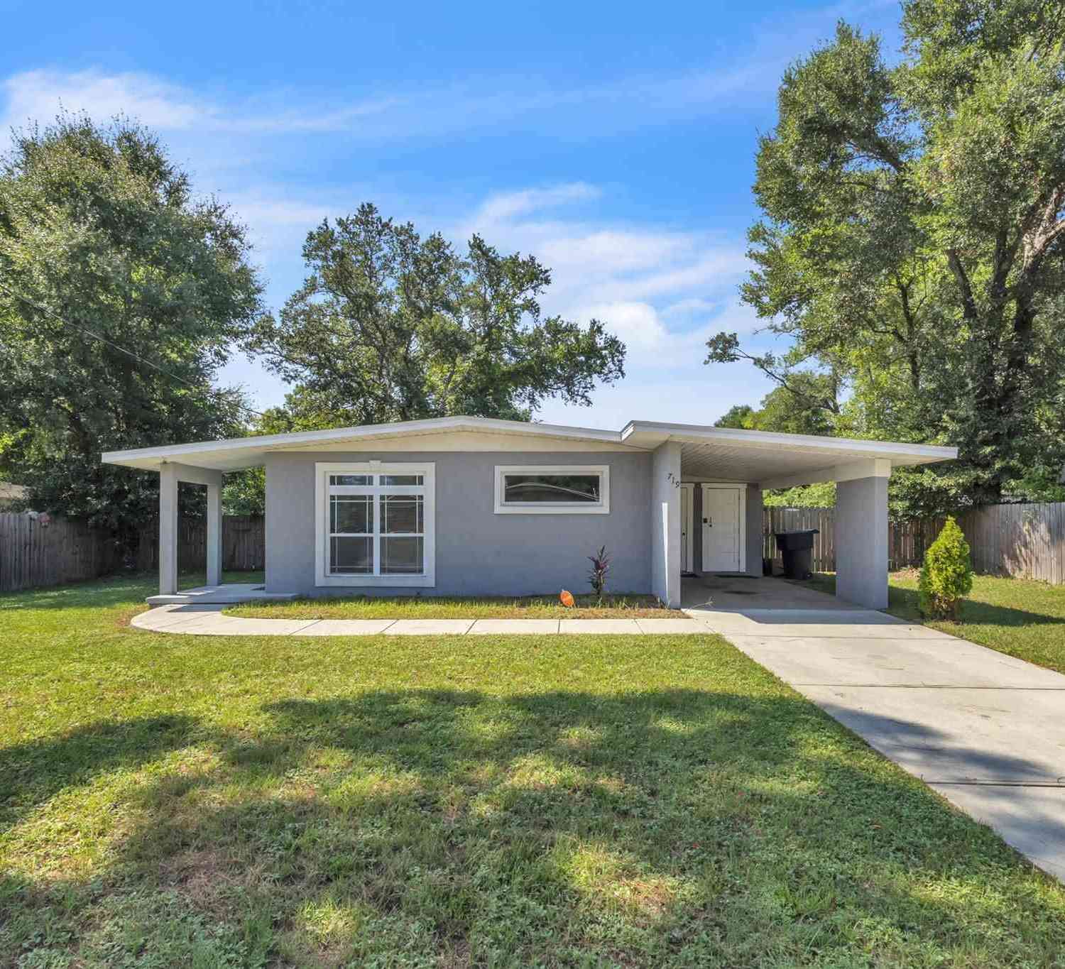 Homes For Sale - 719 Woodland Dr<br/> Pensacola, FL 32503