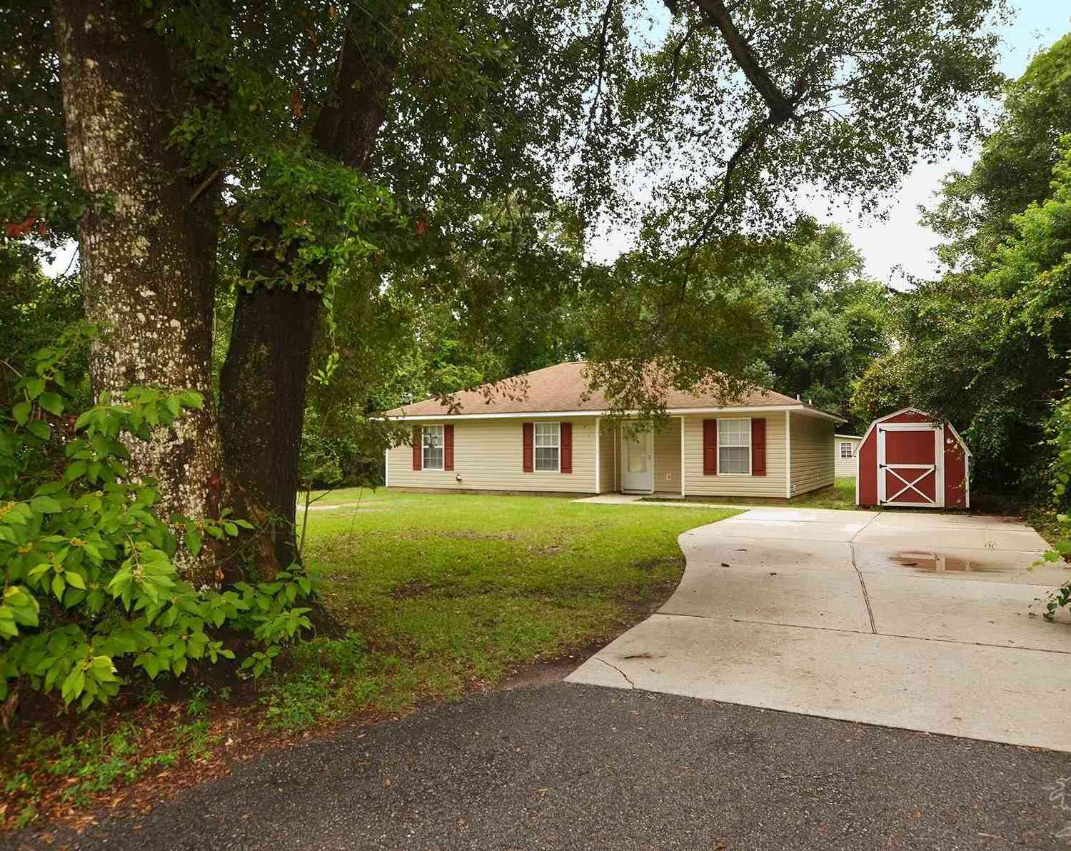 Homes For Sale - 4251 Linda St<br/> Pace, FL 32571