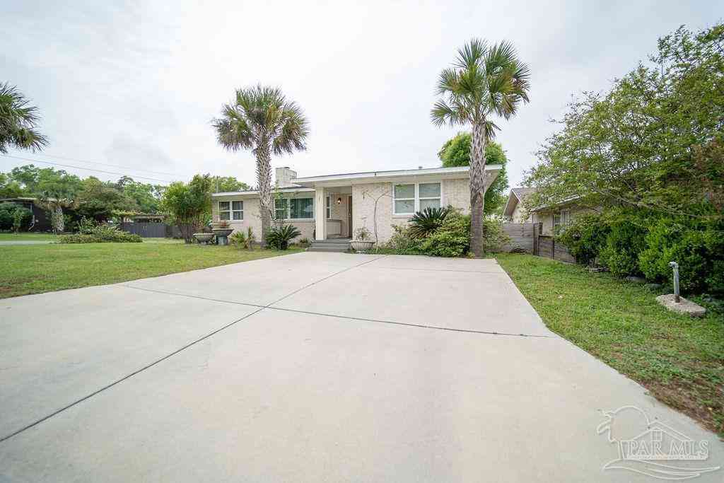 Homes For Sale - 301 N Stillman St<br/> Pensacola, FL 32505