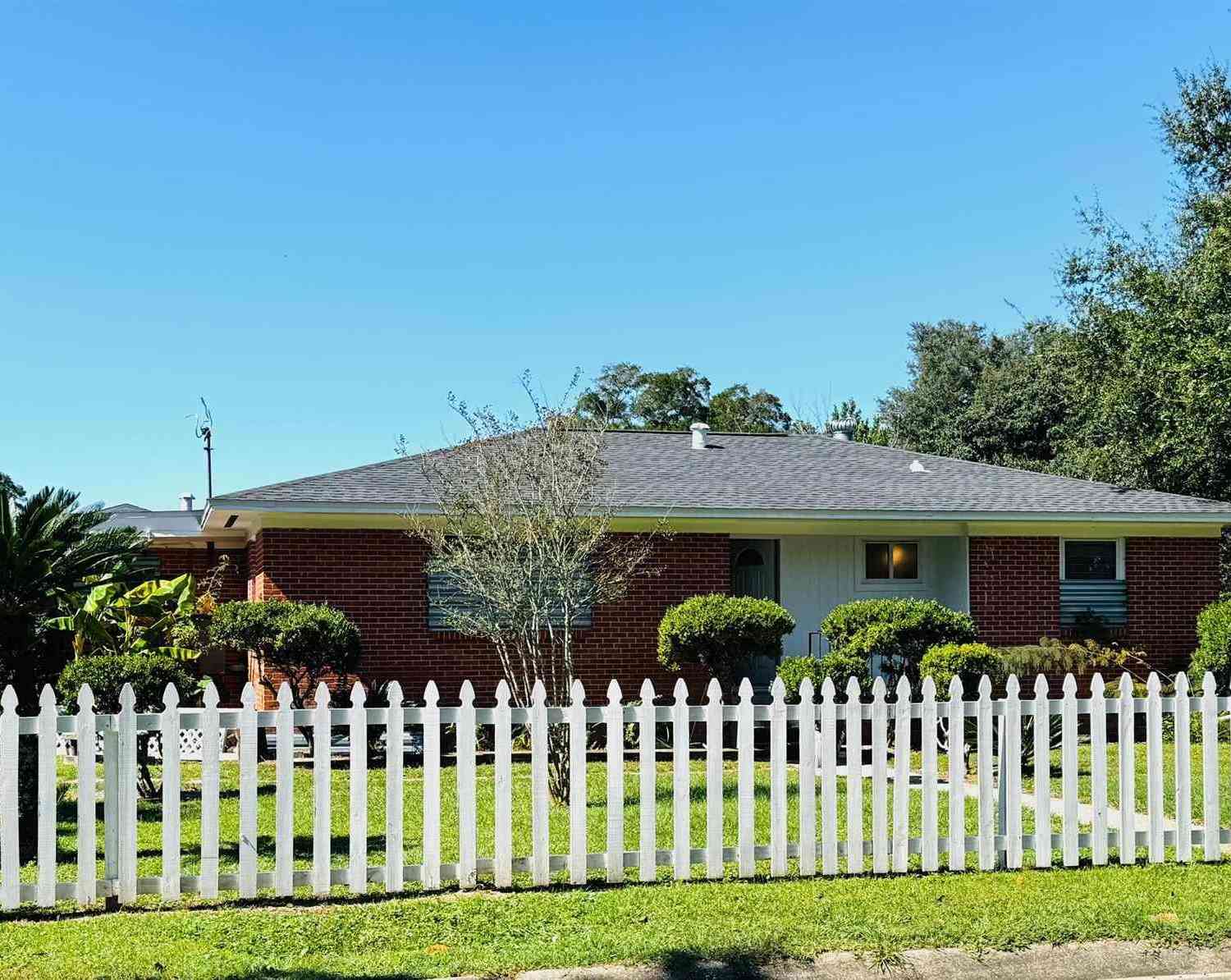 Homes For Sale - 801 N 57th Ave<br/> Pensacola, FL 32506