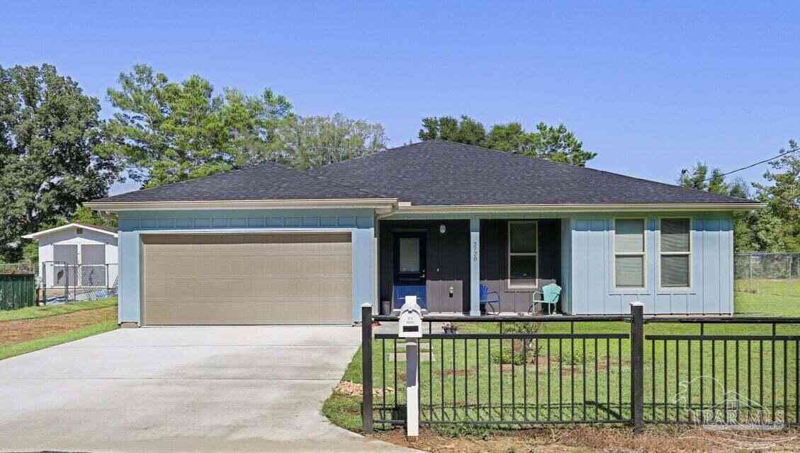 Homes For Sale - 2720 Jewell Rd<br/> Navarre, FL 32566