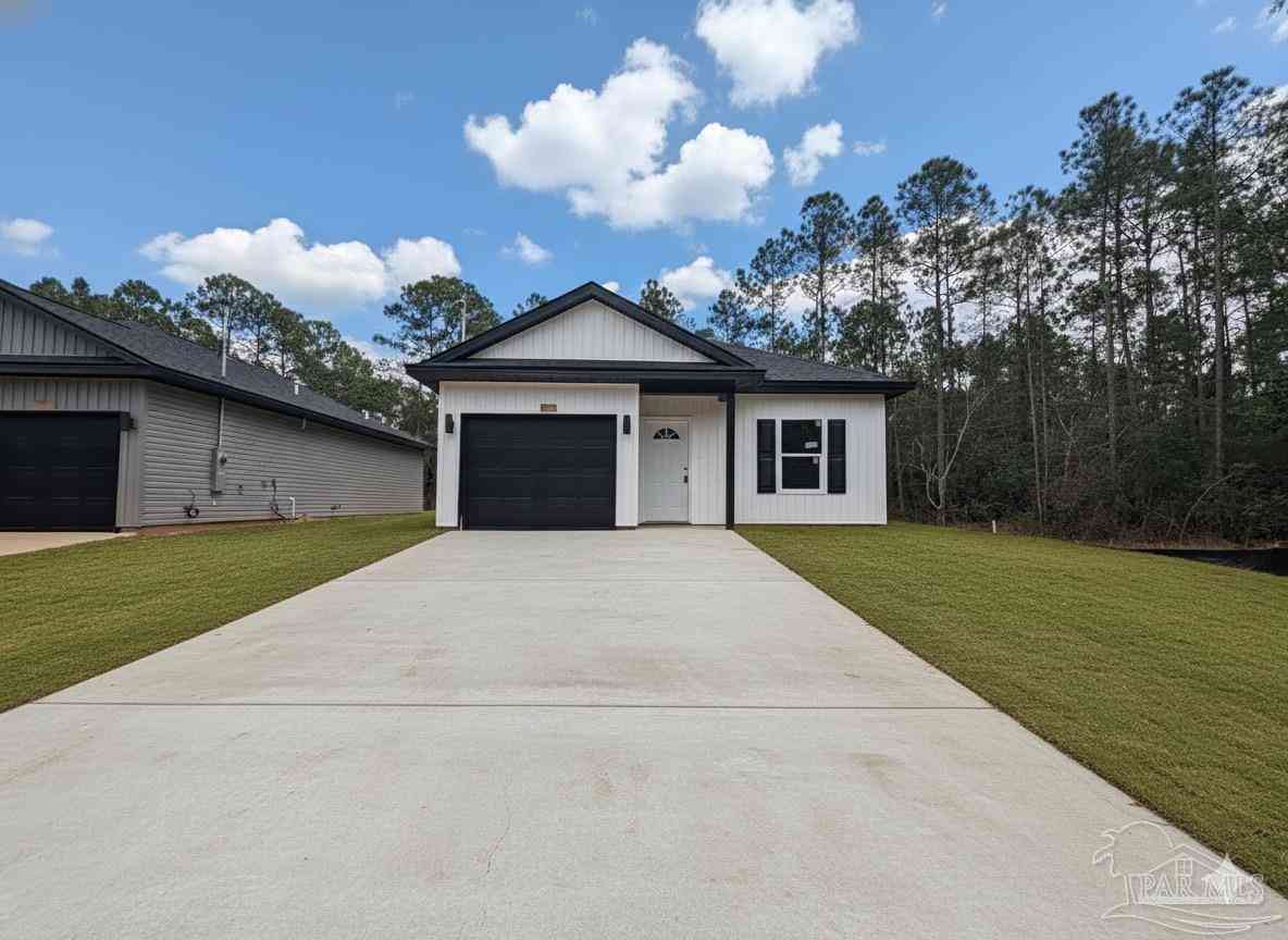 Homes For Sale - 2936 N 14th Ave<br/> Milton, FL 32583