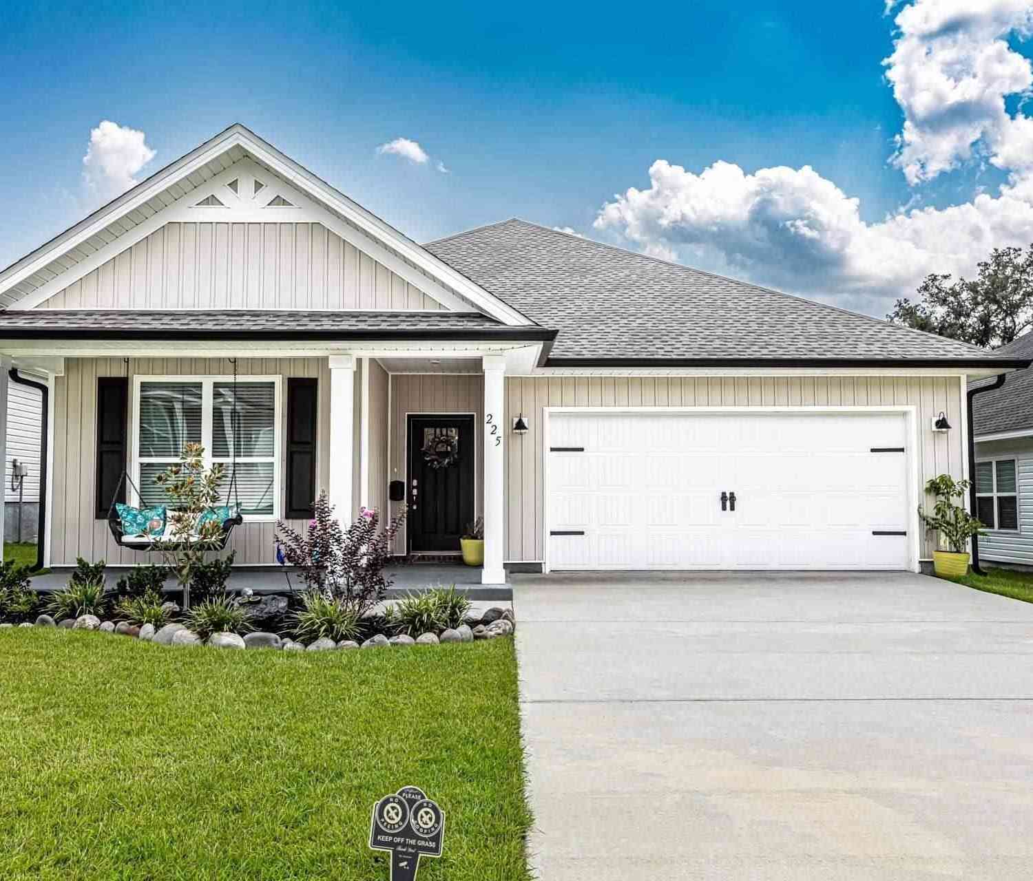 Homes For Sale - 225 Camellia Dr<br/> Cantonment, FL 32533