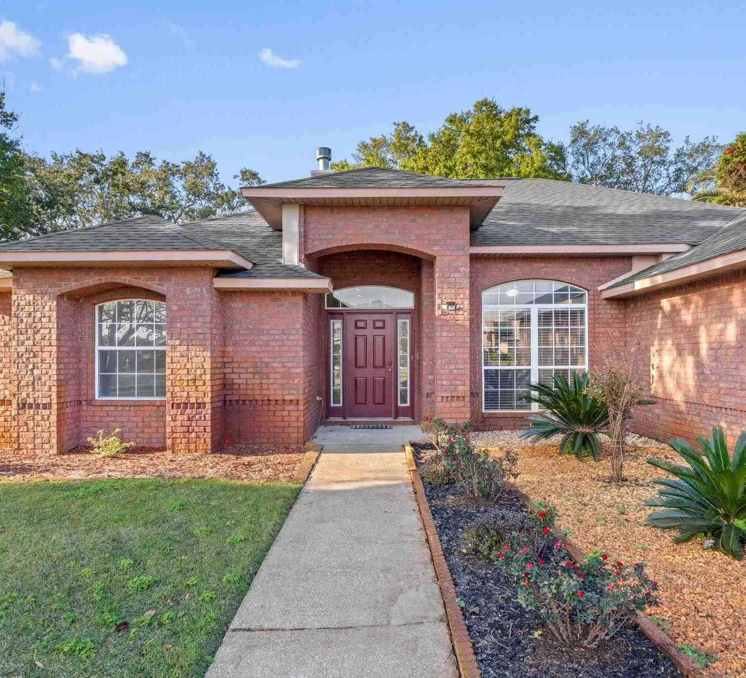 Homes For Sale - 1963 Melissa Oaks Dr<br/> Gulf Breeze, FL 32563