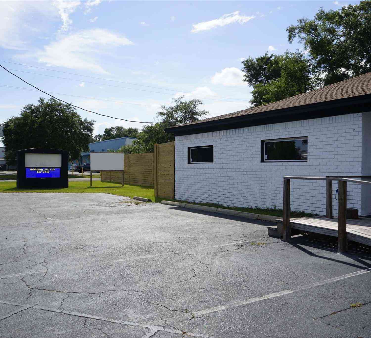 Homes For Rent - 3480 Barrancas Ave<br/> Pensacola, FL 32507