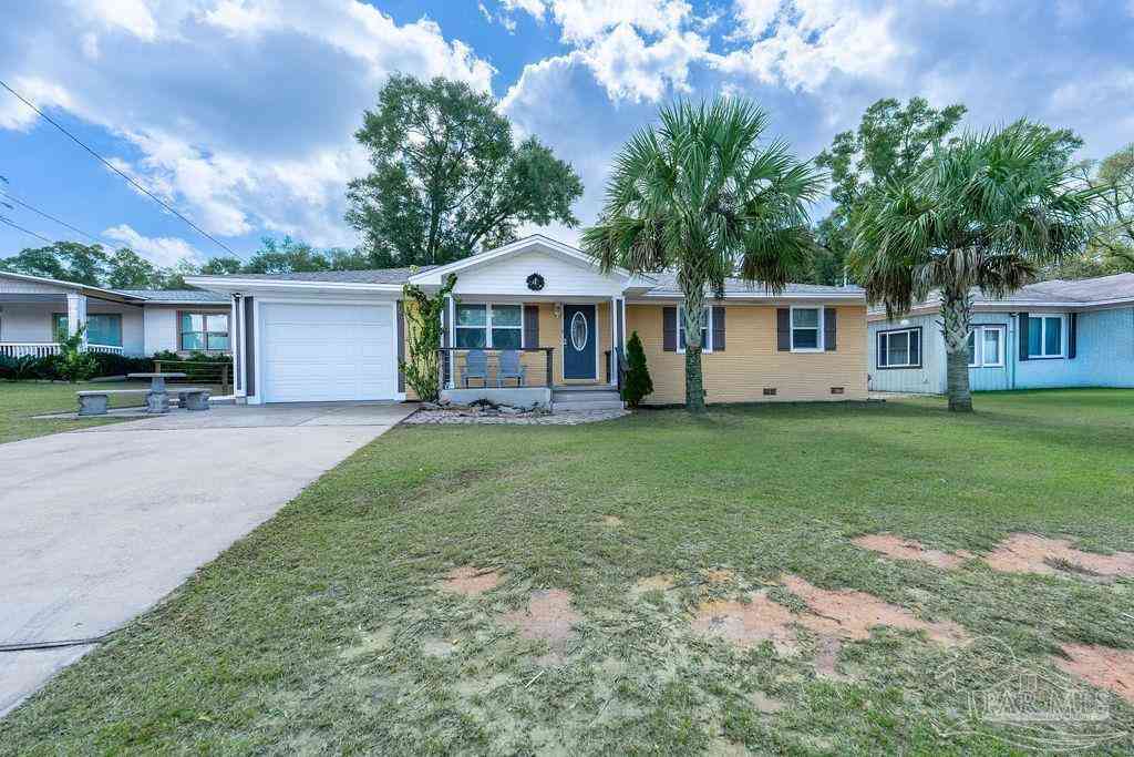 Homes For Sale - 3521 Briar Cliff Dr<br/> Pensacola, FL 32505
