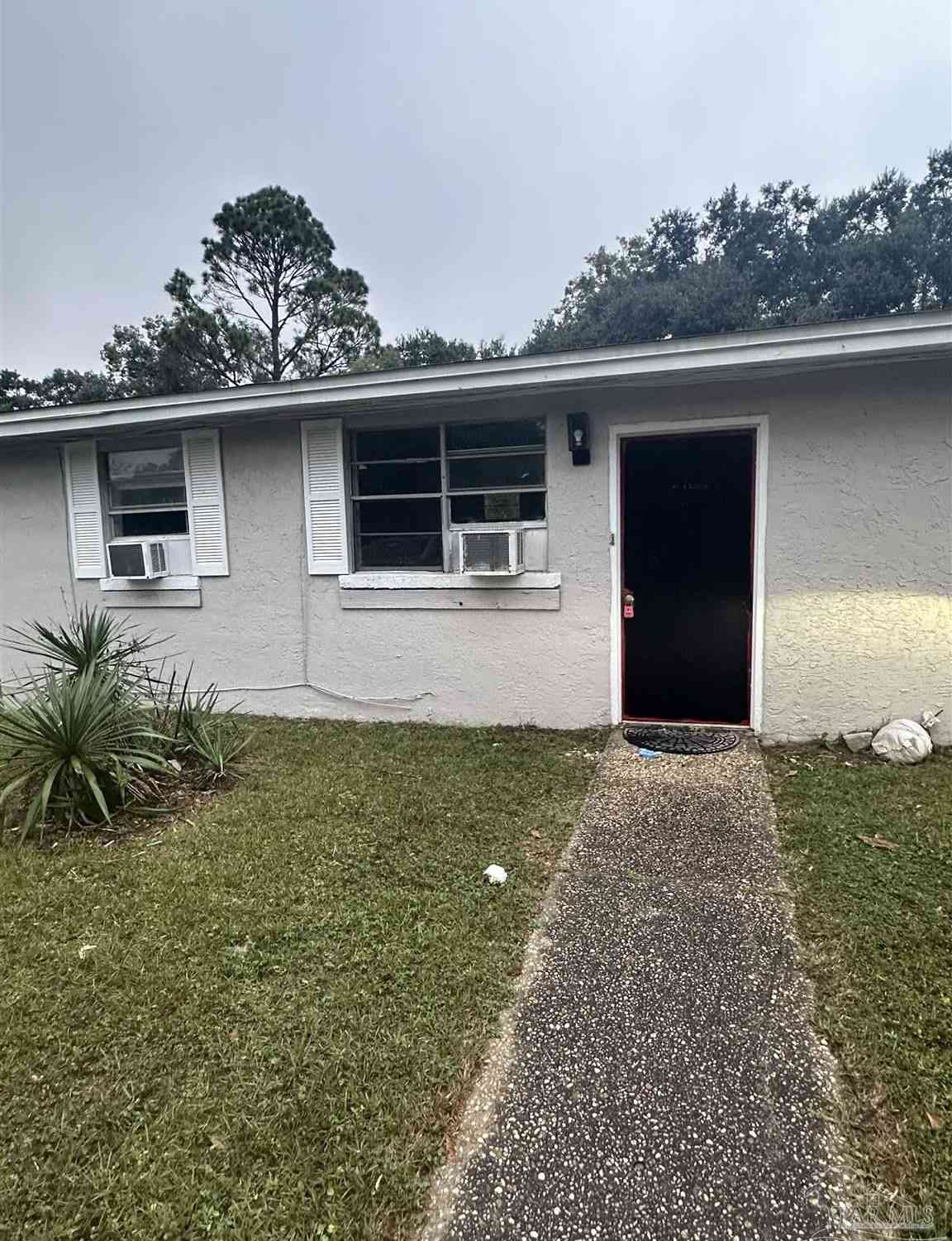 Homes For Rent - 671 E Olive Rd #9<br/> Pensacola, FL 32514