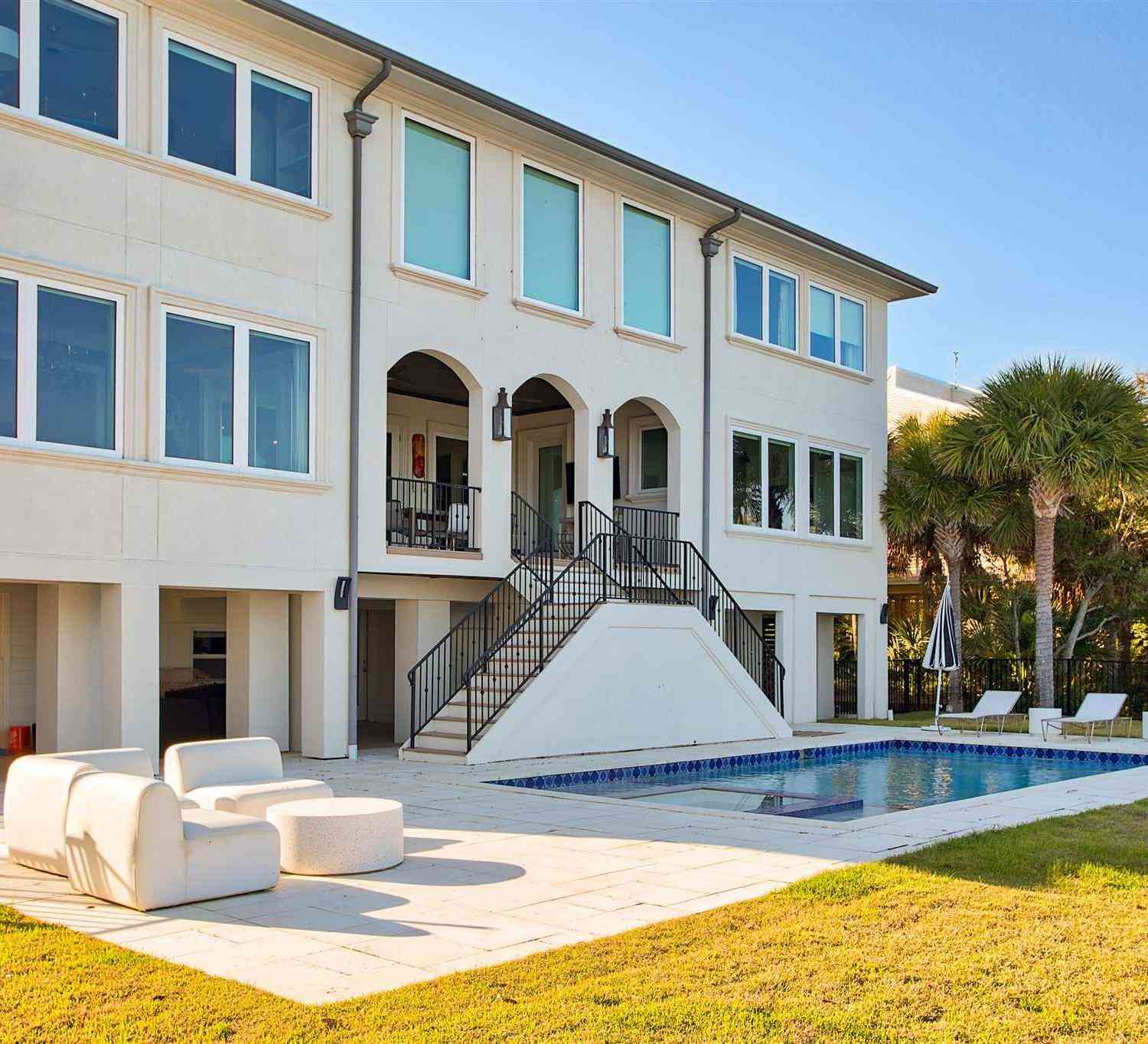 Homes For Sale - 525 Deer Point Dr<br/> Gulf Breeze, FL 32561