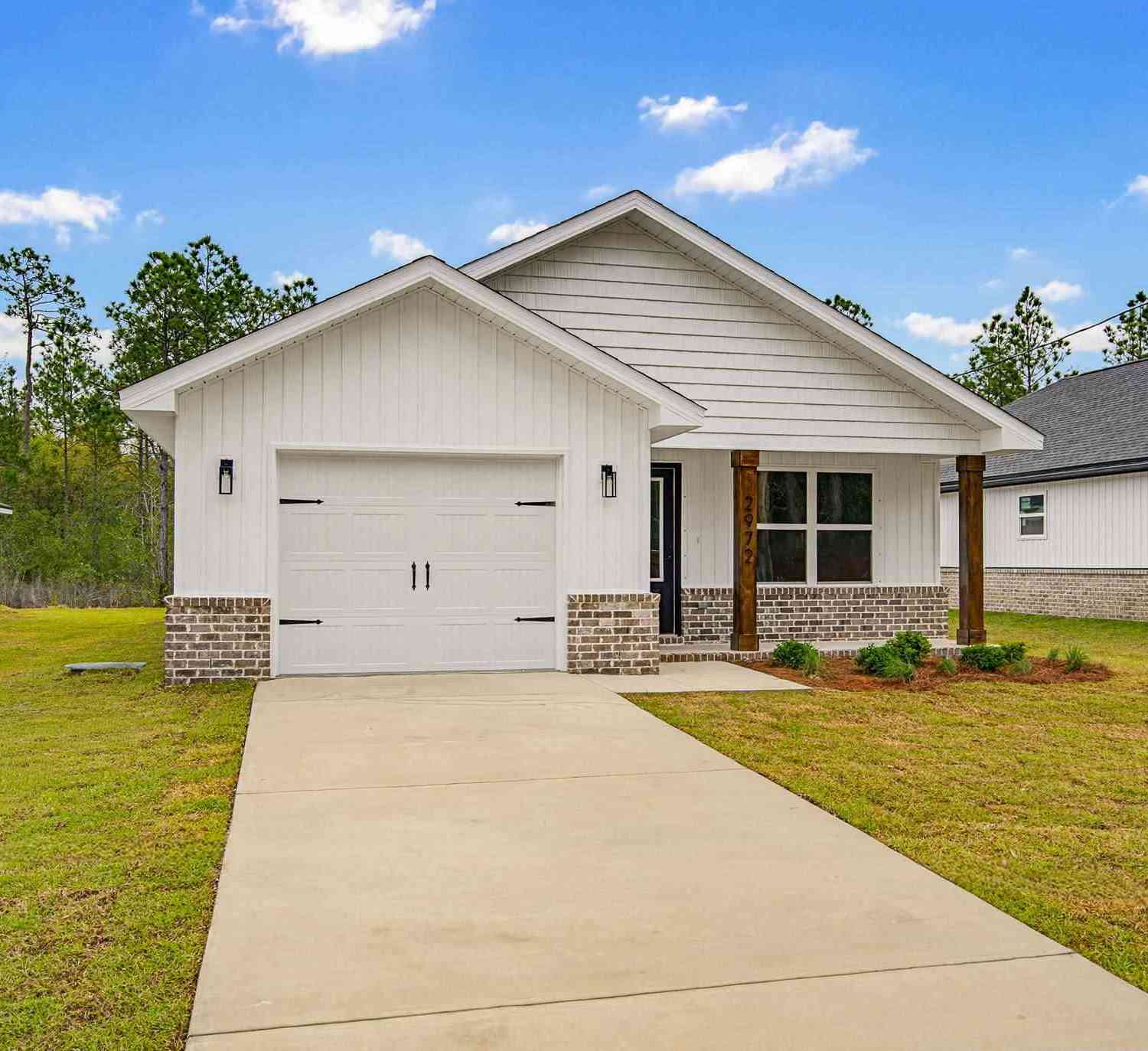Homes For Sale - 2894 N 25th Ave<br/> Milton, FL 32583