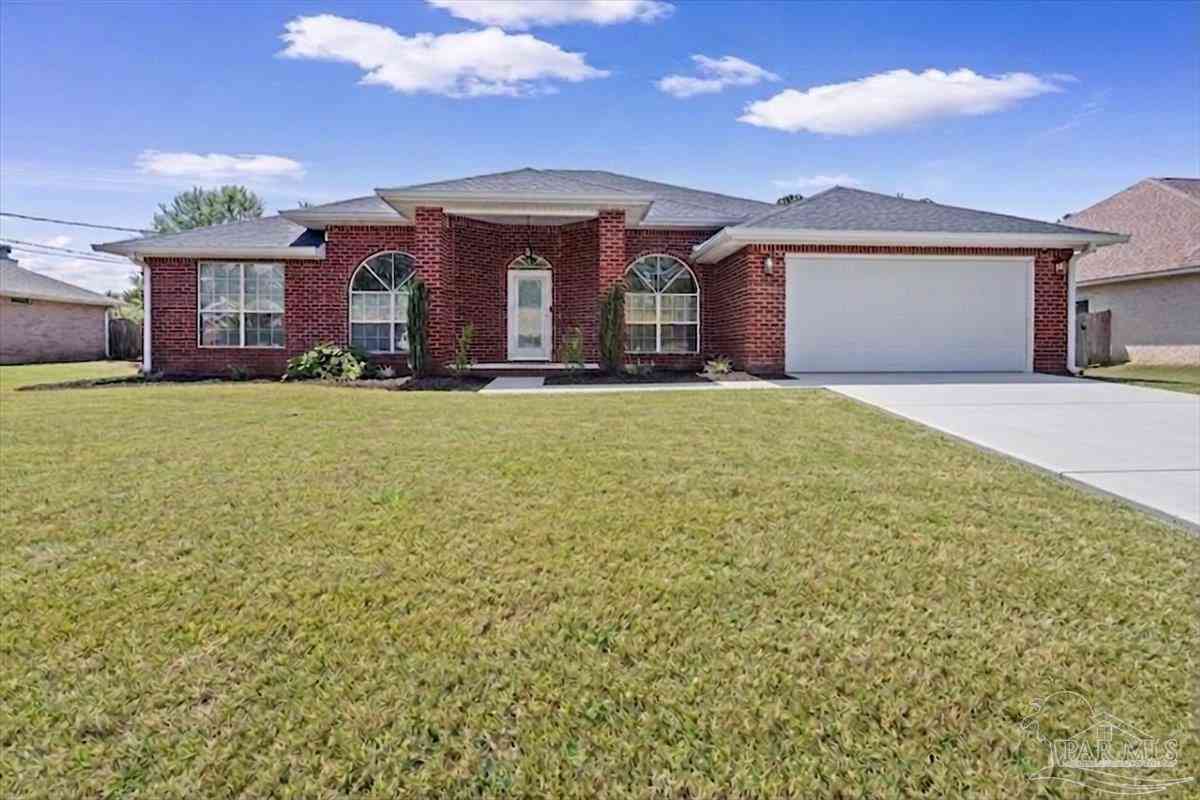 Homes For Sale - 6677 Admiral St<br/> Navarre, FL 32566