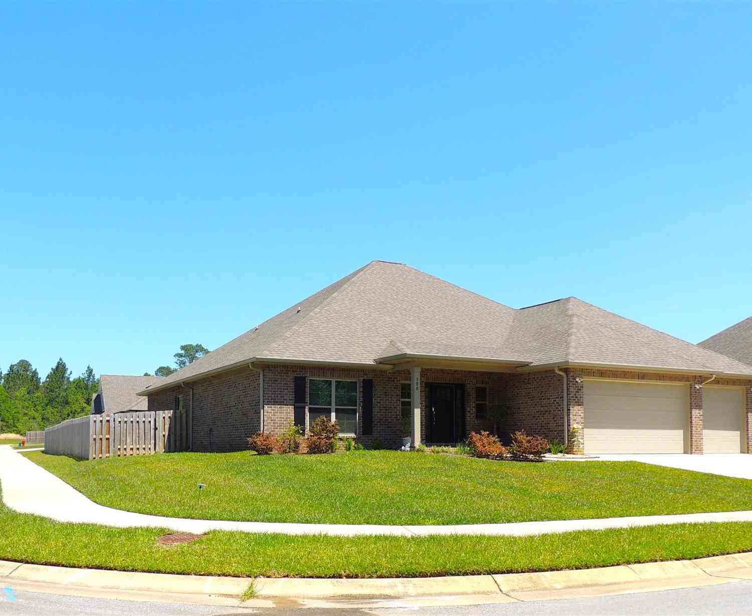 Homes For Sale - 300 Charlton St<br/> Cantonment, FL 32533