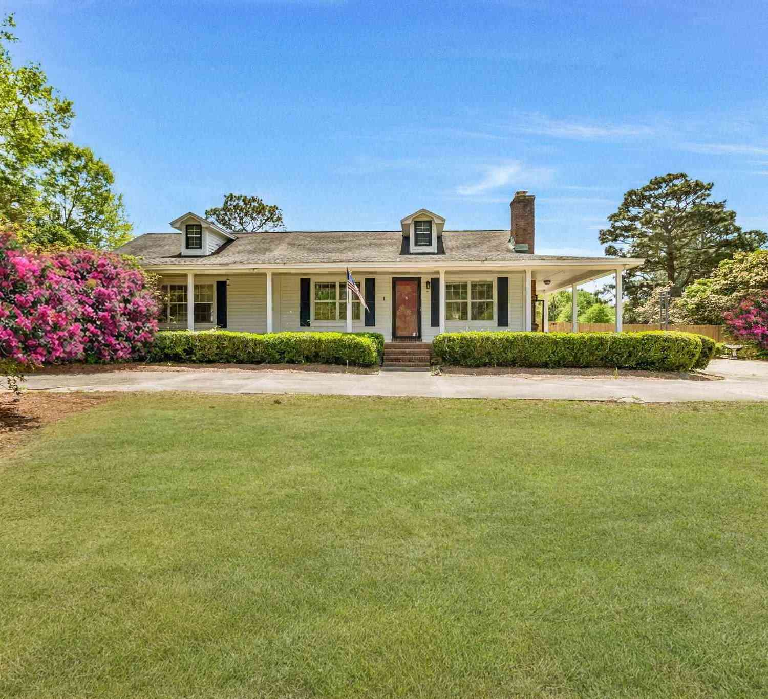 Homes For Sale - 941 Summer Shade Ln<br/> Cantonment, FL 32533