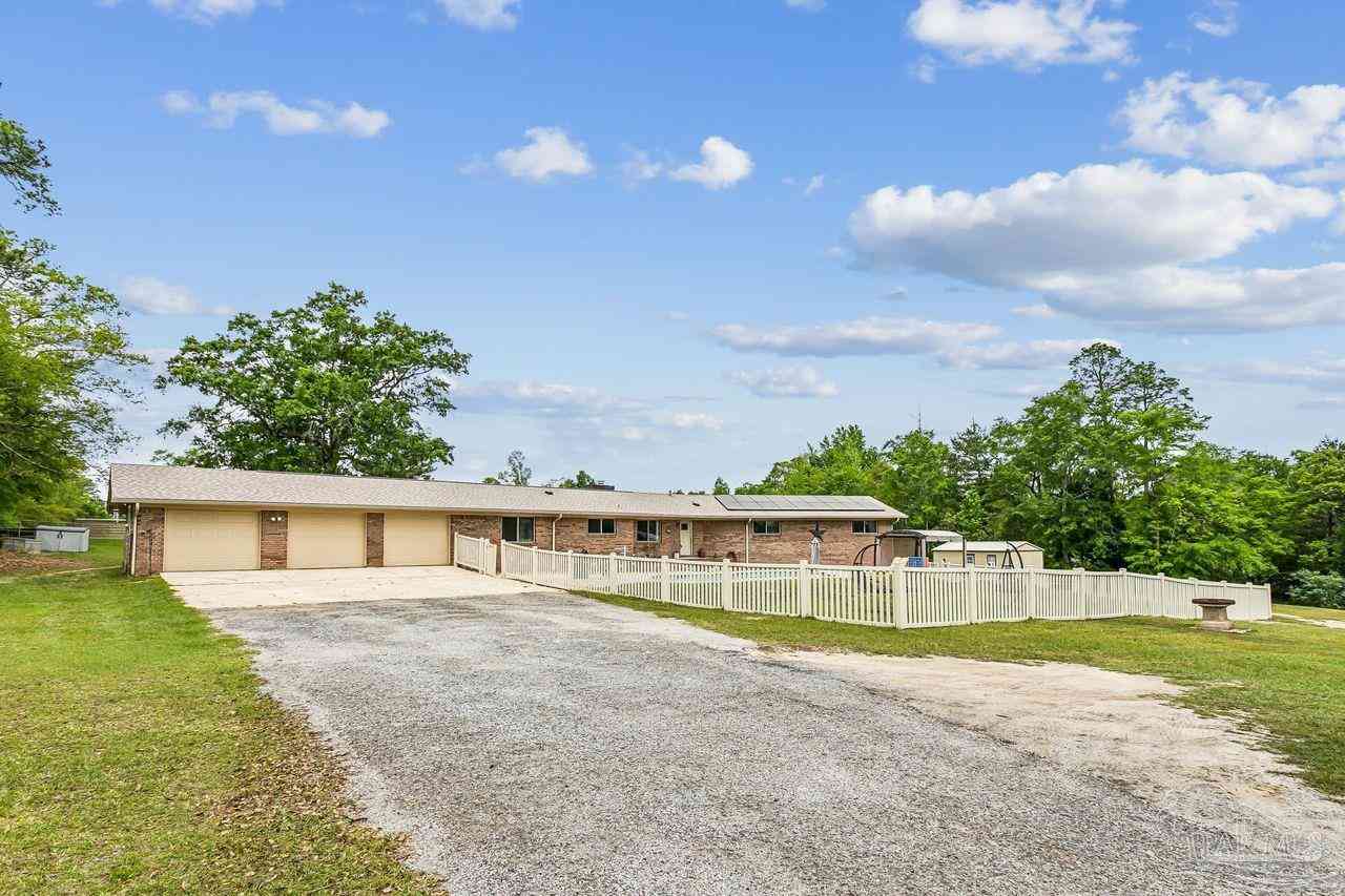 Homes For Sale - 241 S Century Blvd<br/> Mcdavid, FL 32568