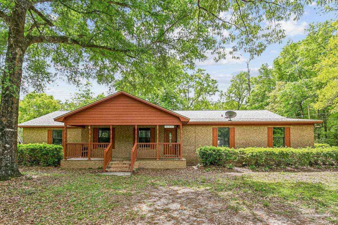 Homes For Sale - 111 Cotton Creek Rd<br/> Mcdavid, FL 32568