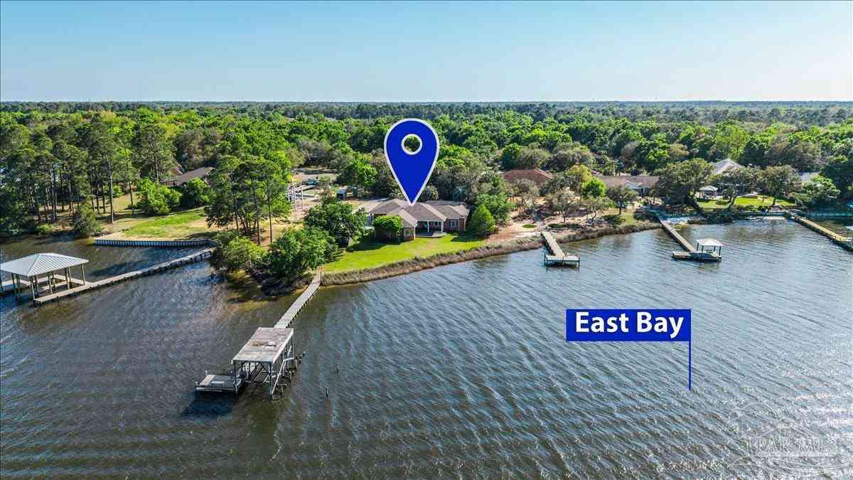 Homes For Sale - 6281 Calle De Hidalgo<br/> Navarre, FL 32566