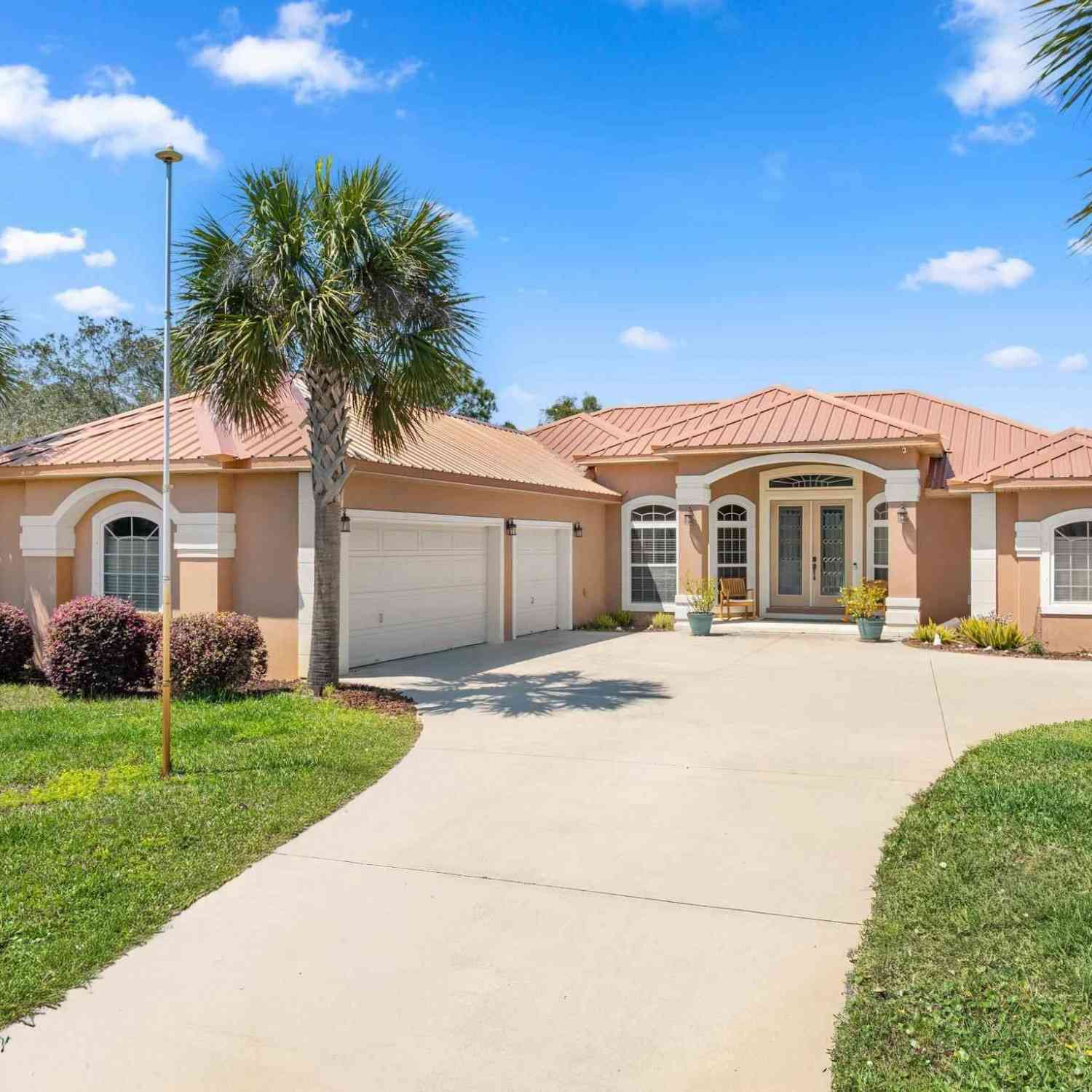 Homes For Sale - 1621 Smugglers Cove Cir<br/> Gulf Breeze, FL 32563