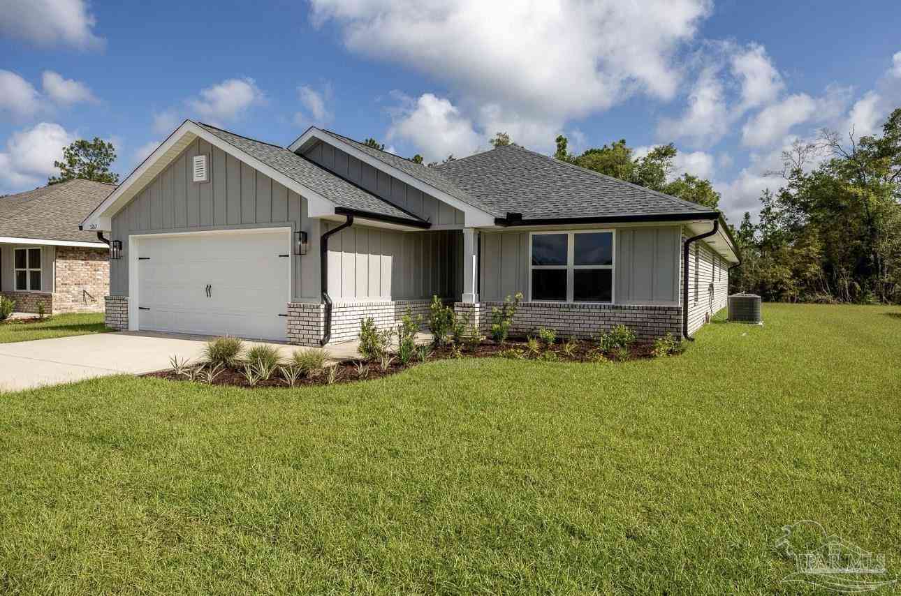 Homes For Sale - 5387 Hidden Pines Cir<br/> Milton, FL 32583