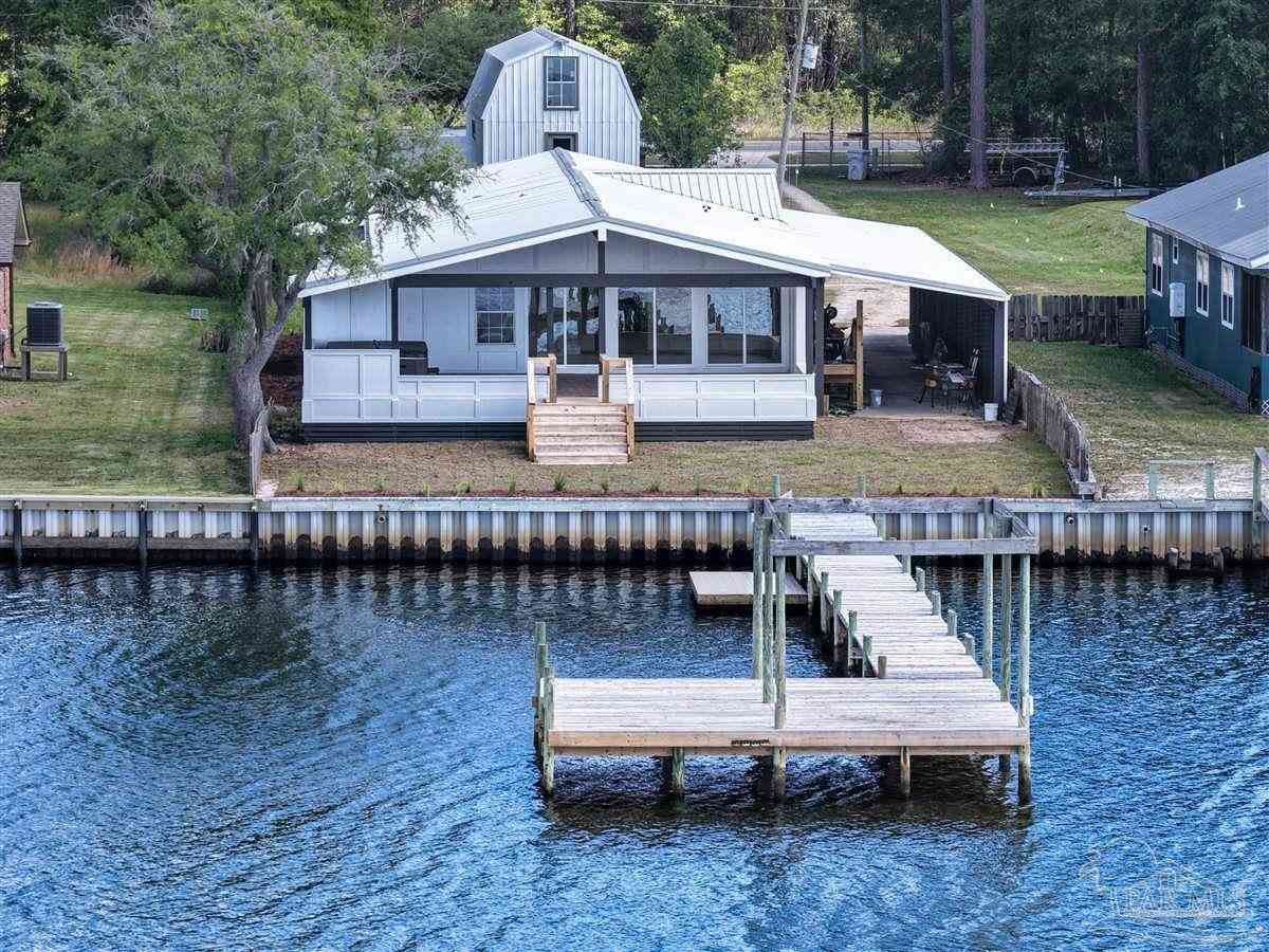 Homes For Sale - 6644 East Bay Blvd<br/> Gulf Breeze, FL 32563