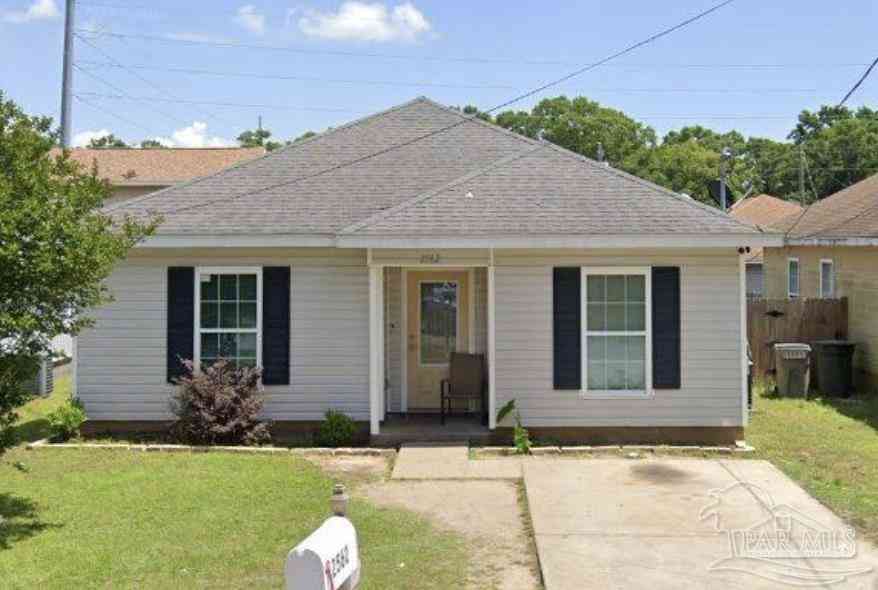 Homes For Sale - 2562 N D St<br/> Pensacola, FL 32501