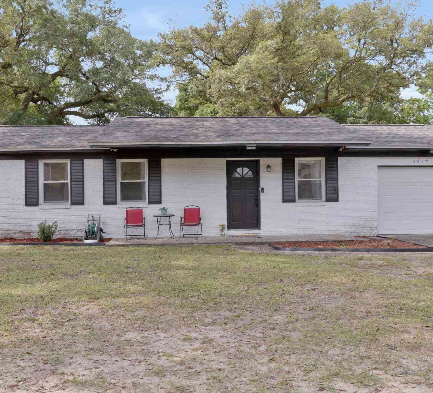 Homes For Sale - 5837 Scotland Rd<br/> Pensacola, FL 32526