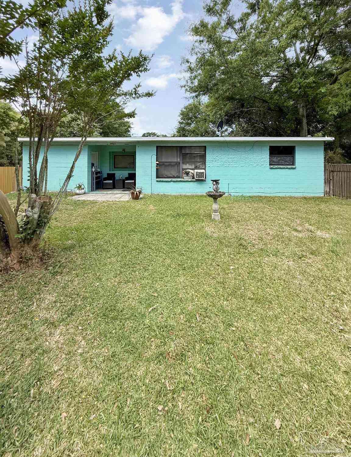Homes For Sale - 8511 Cherry Ave<br/> Pensacola, FL 32534