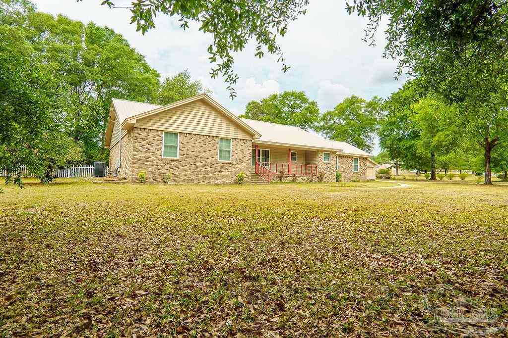 Homes For Sale - 1425 Quail Ridge<br/> Crestview, FL 32539