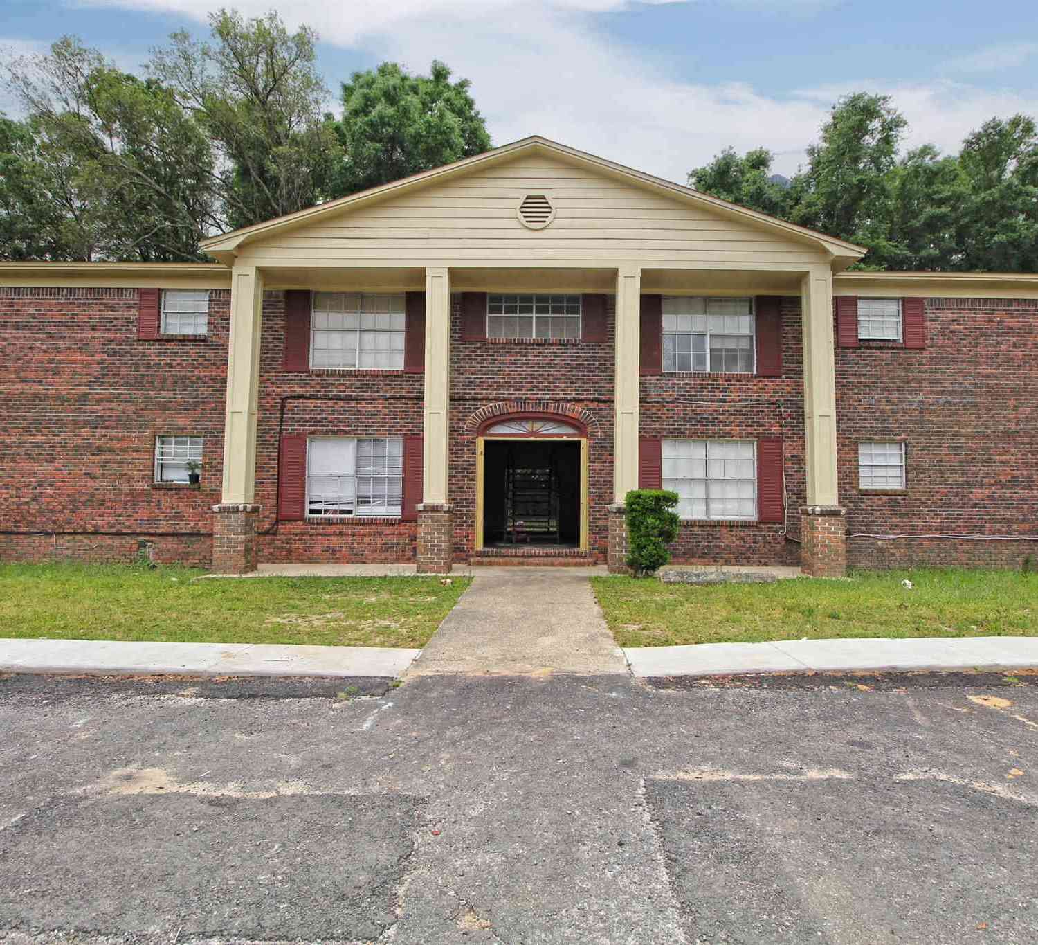 Homes For Rent - 10151 Guidy Ln #G7<br/> Pensacola, FL 32514