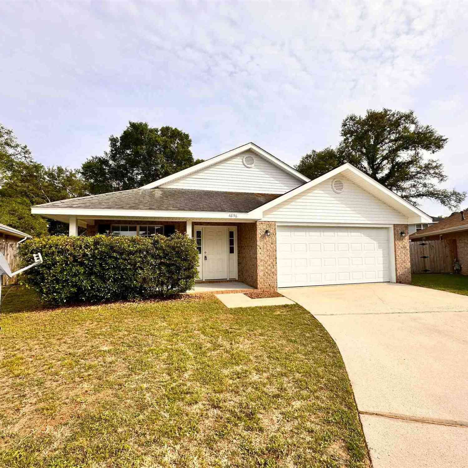 Homes For Rent - 4856 Genevive Ct<br/> Pensacola, FL 32526