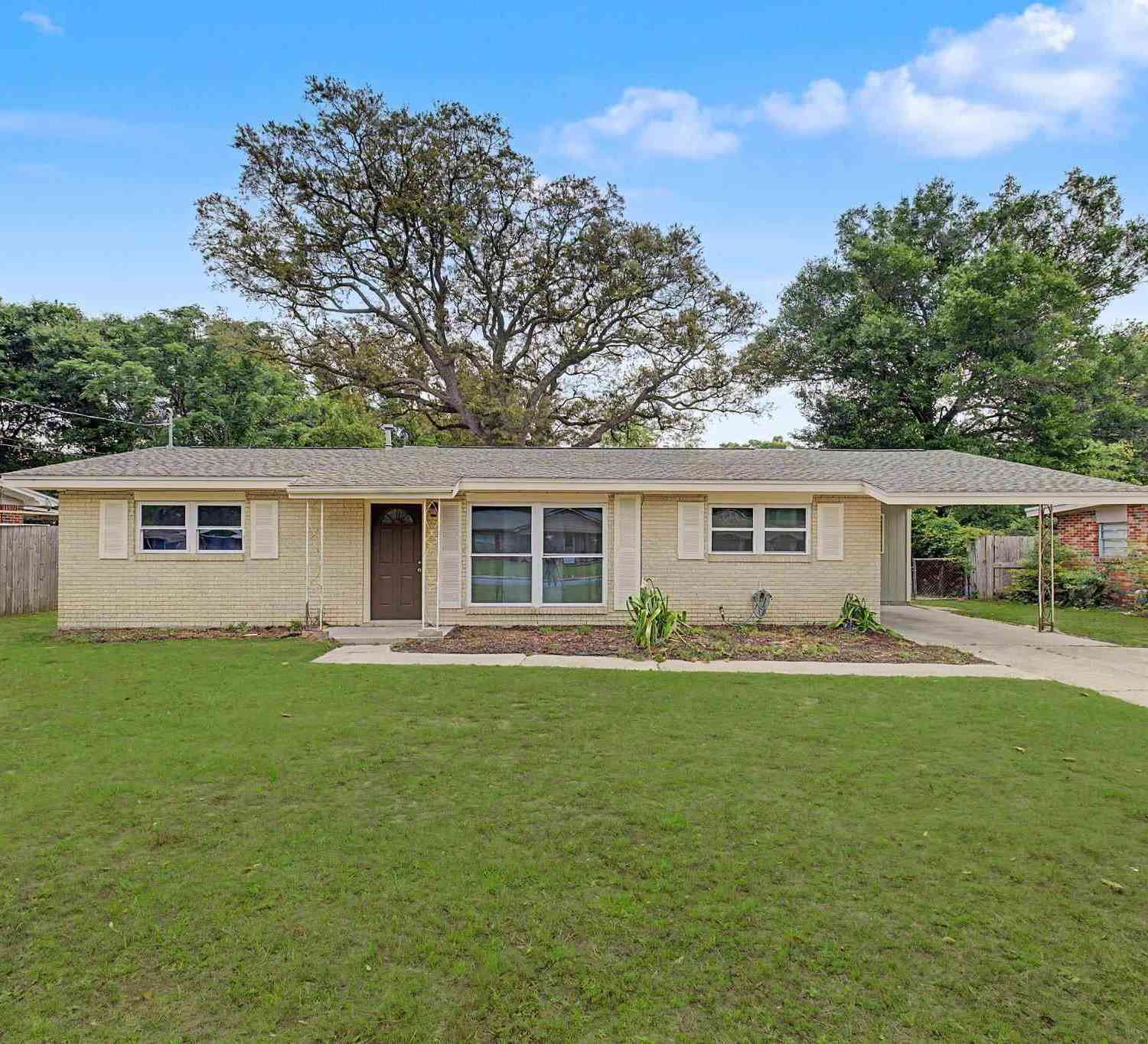 Homes For Sale - 6790 Data St<br/> Pensacola, FL 32504