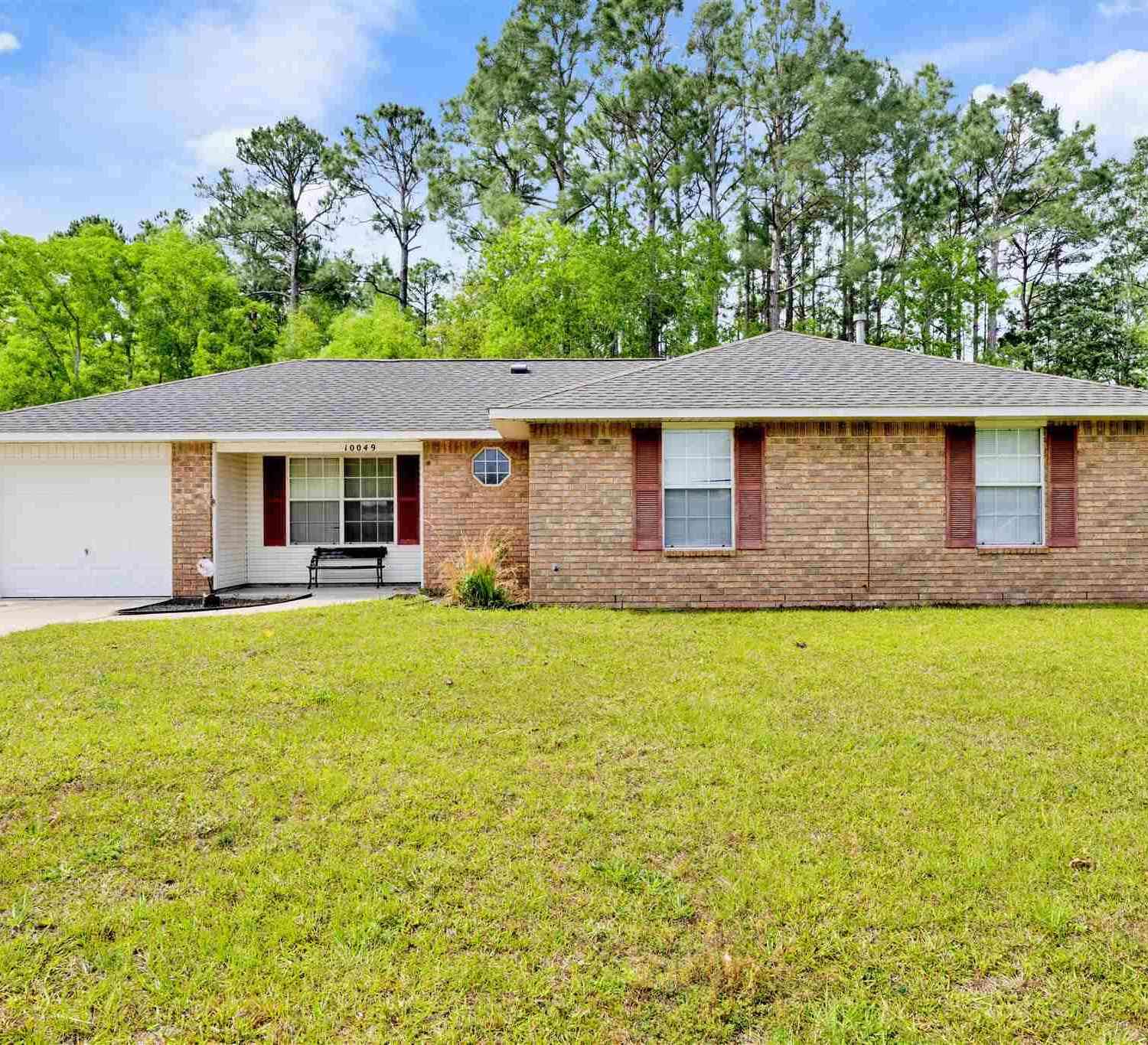 Homes For Sale - 10049 Centre St<br/> Pensacola, FL 32506
