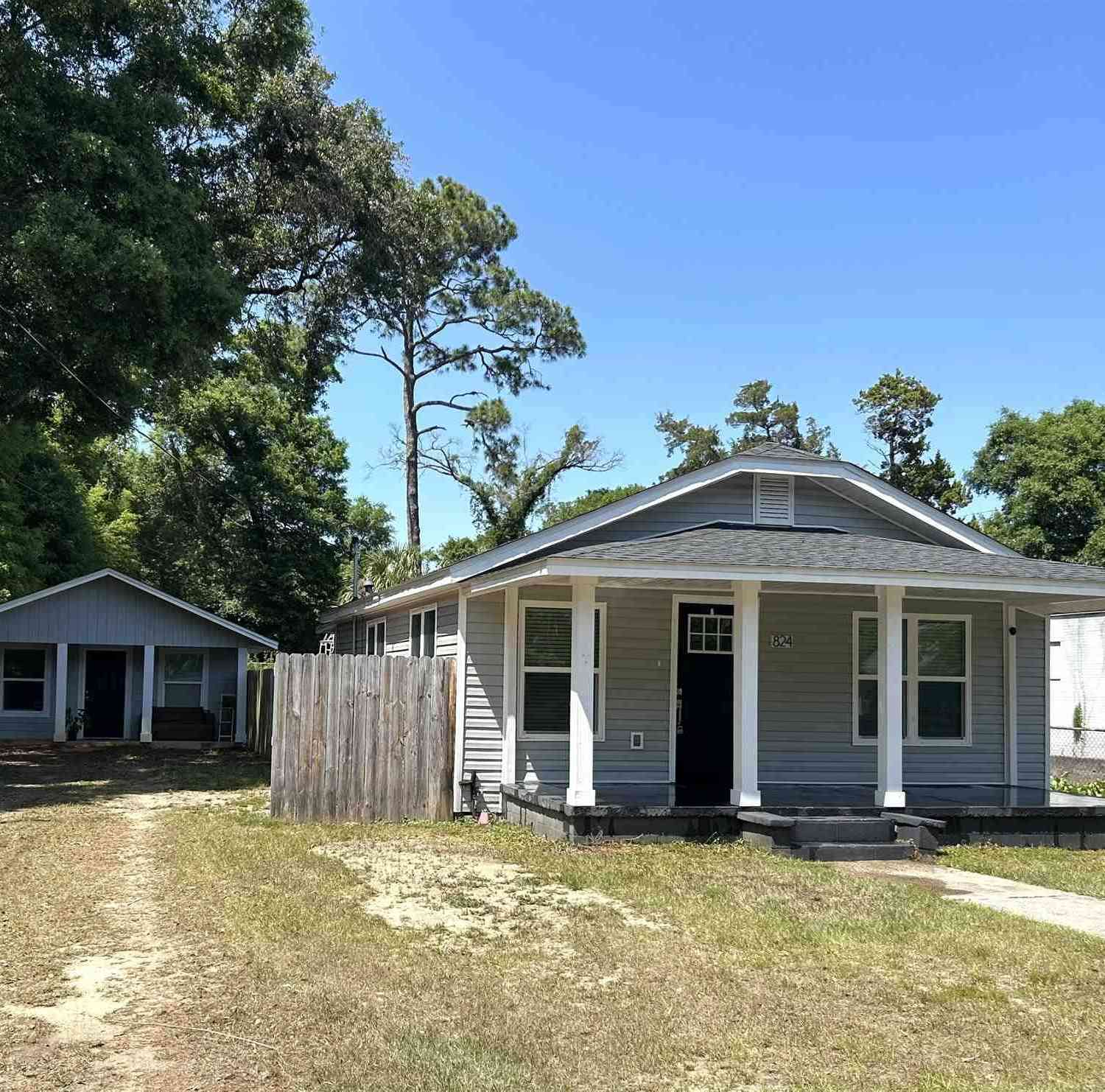 Homes For Sale - 824 E Baars St<br/> Pensacola, FL 32503