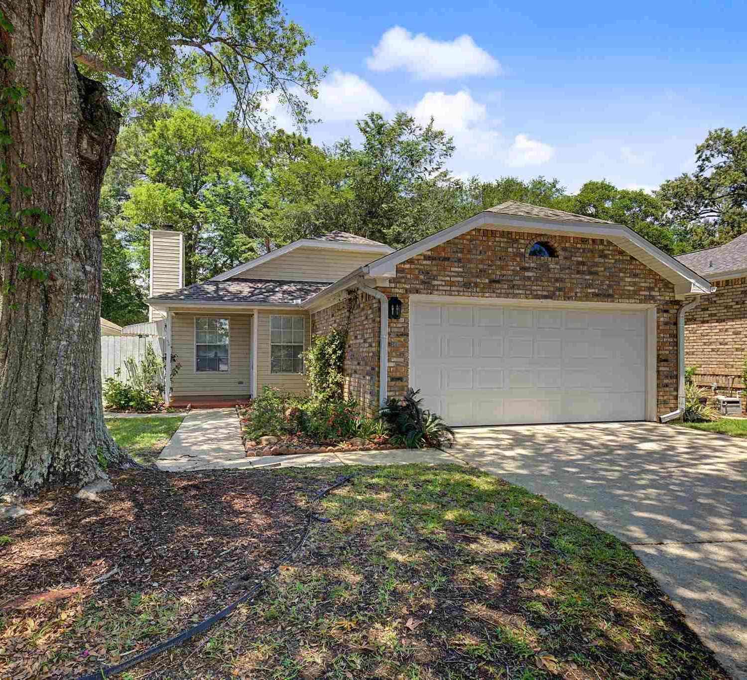 Homes For Sale - 4117 Argenta Way<br/> Pensacola, FL 32504