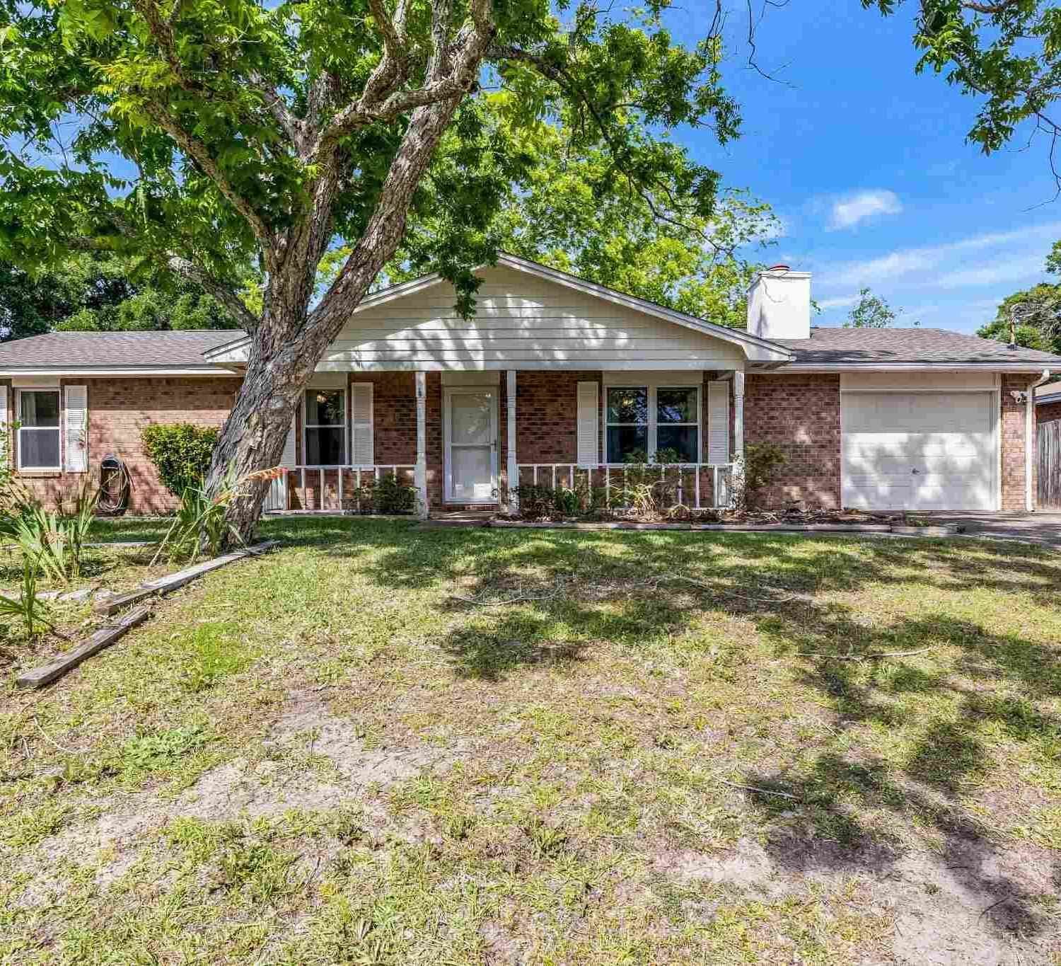 Homes For Sale - 6159 Forest Pines Dr<br/> Pensacola, FL 32526