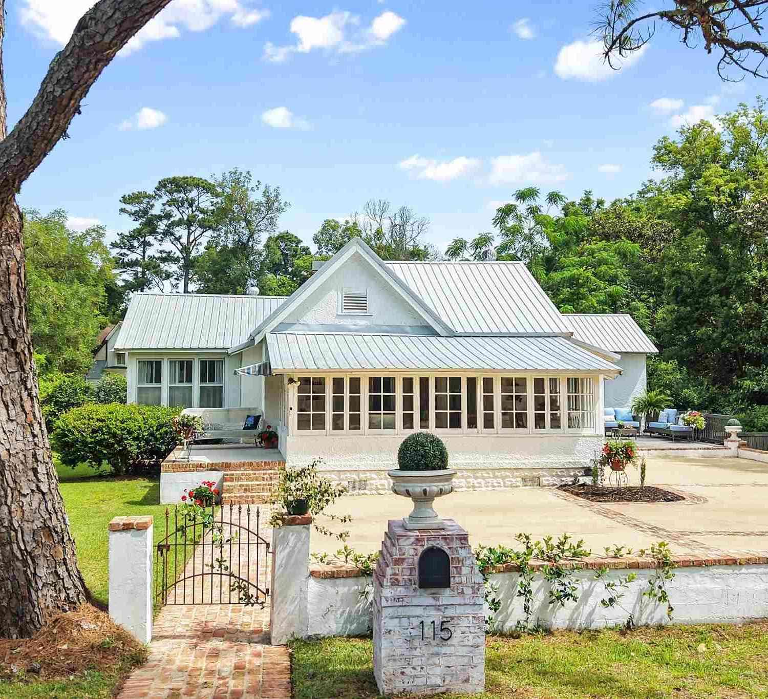 Homes For Sale - 115 North Ave<br/> Fairhope, AL 36532