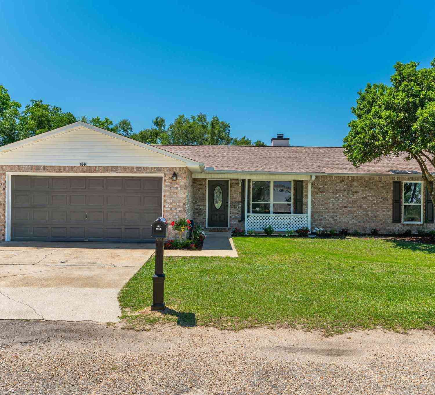 Homes For Sale - 6844 Community Dr<br/> Pensacola, FL 32526