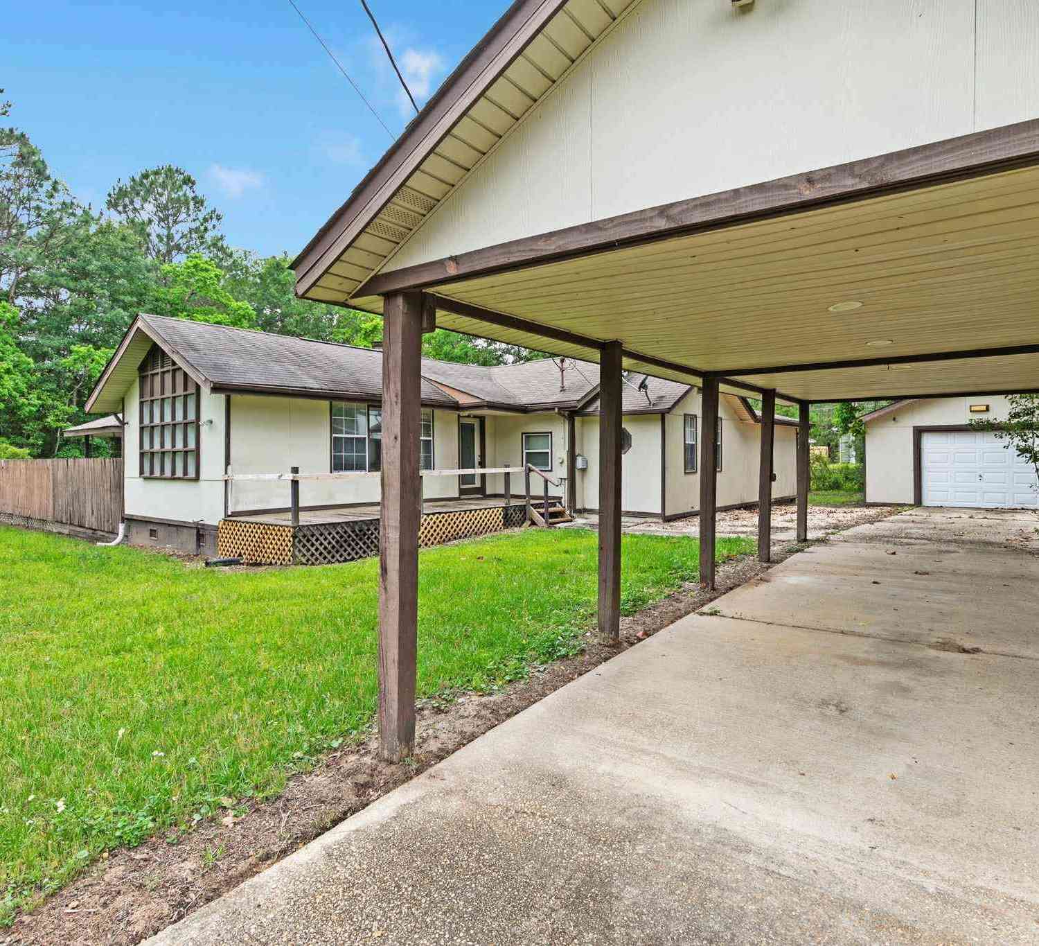 Homes For Sale - 3271 Electra Dr<br/> Milton, FL 32583