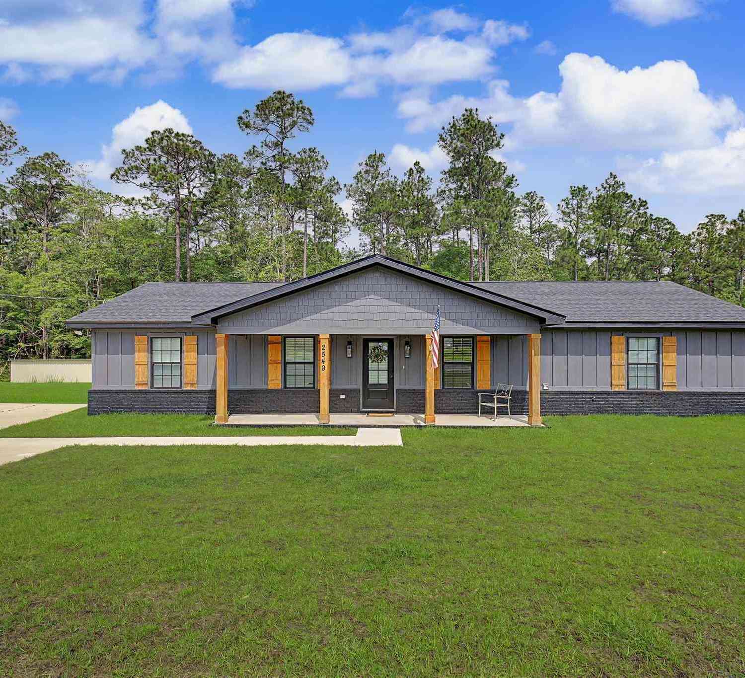 Homes For Sale - 2549 Ten Mile Rd<br/> Pace, FL 32571