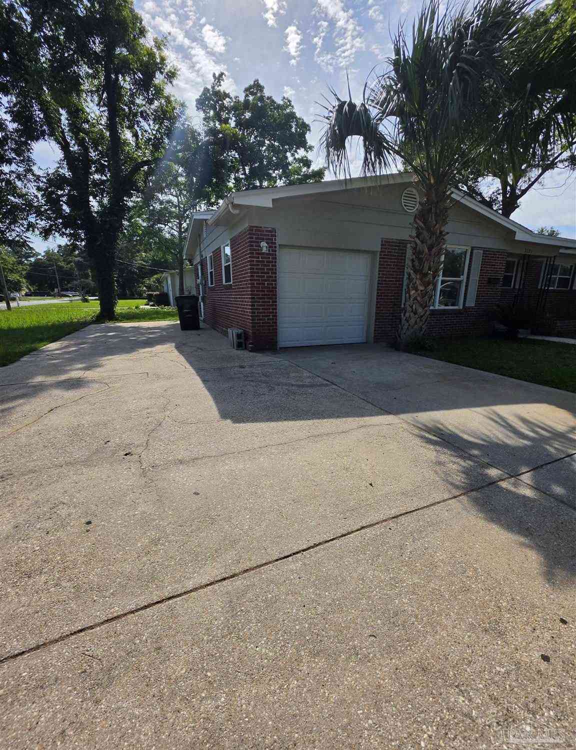 Homes For Rent - 3131 N 10th Ave<br/> Pensacola, FL 32503