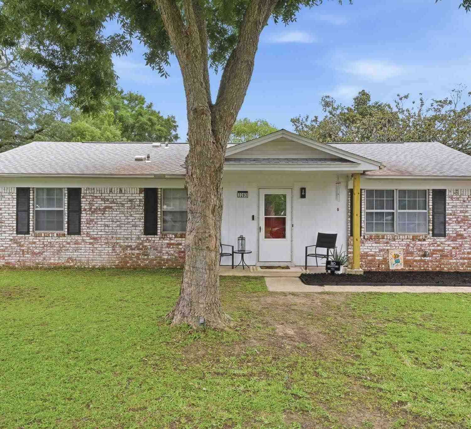 Homes For Sale - 3283 Fresno Ave<br/> Pensacola, FL 32526