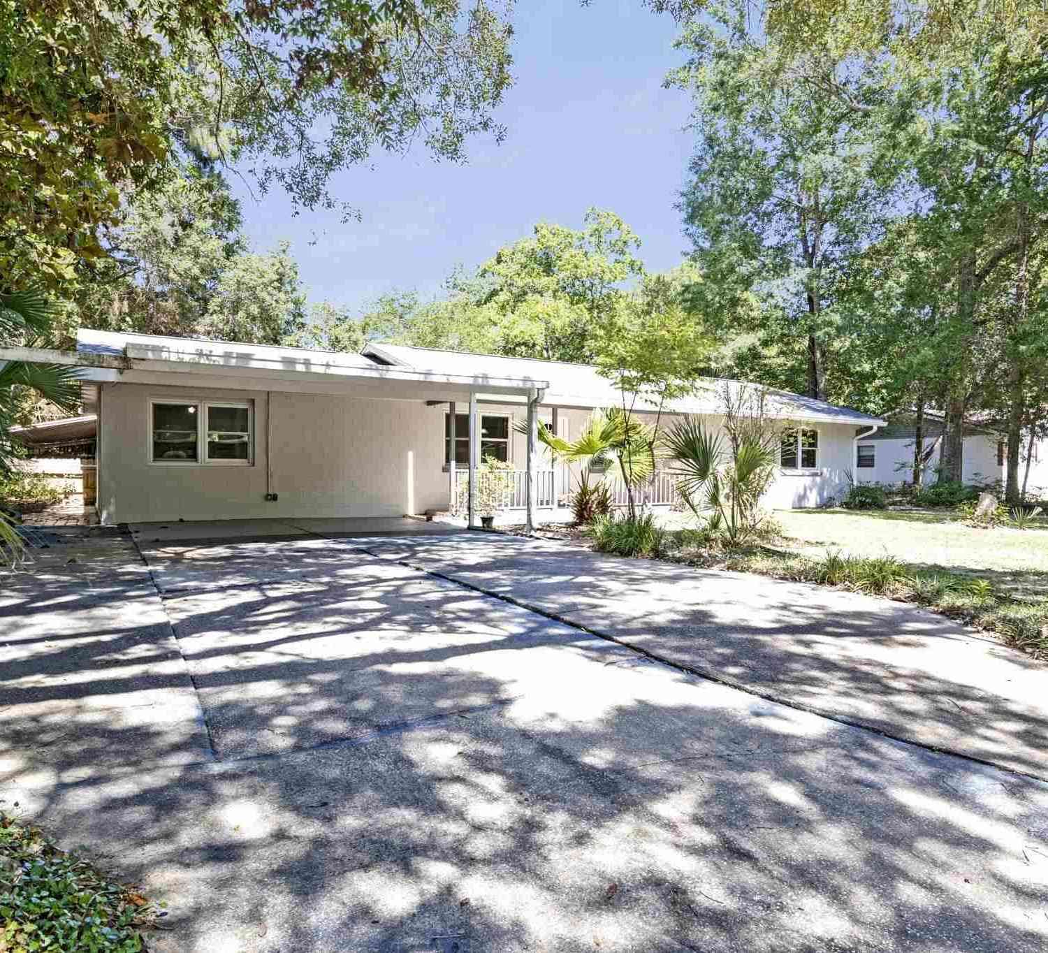 Homes For Sale - 4508 Lemoyne Ln<br/> Pensacola, FL 32505