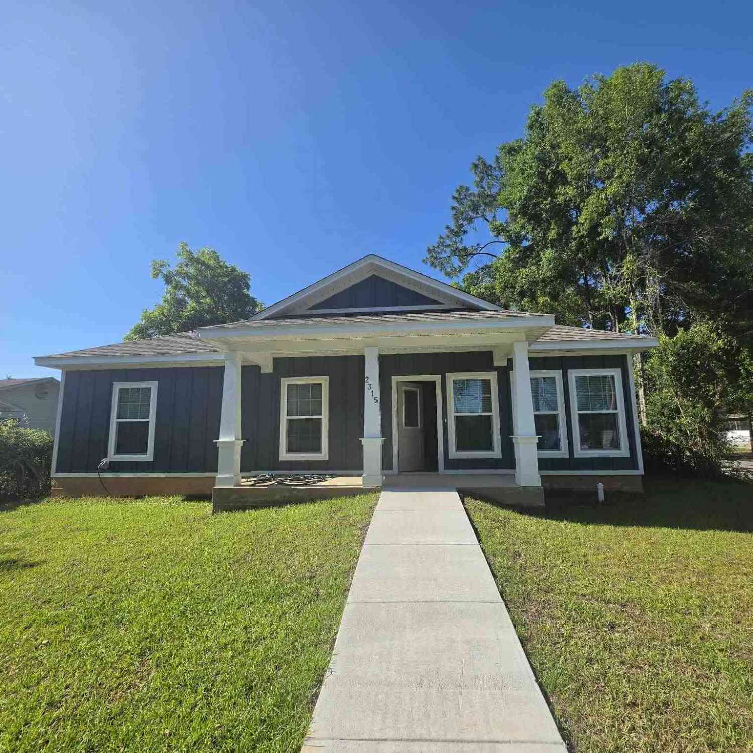 Homes For Sale - 2315 W Gadsden St<br/> Pensacola, FL 32505