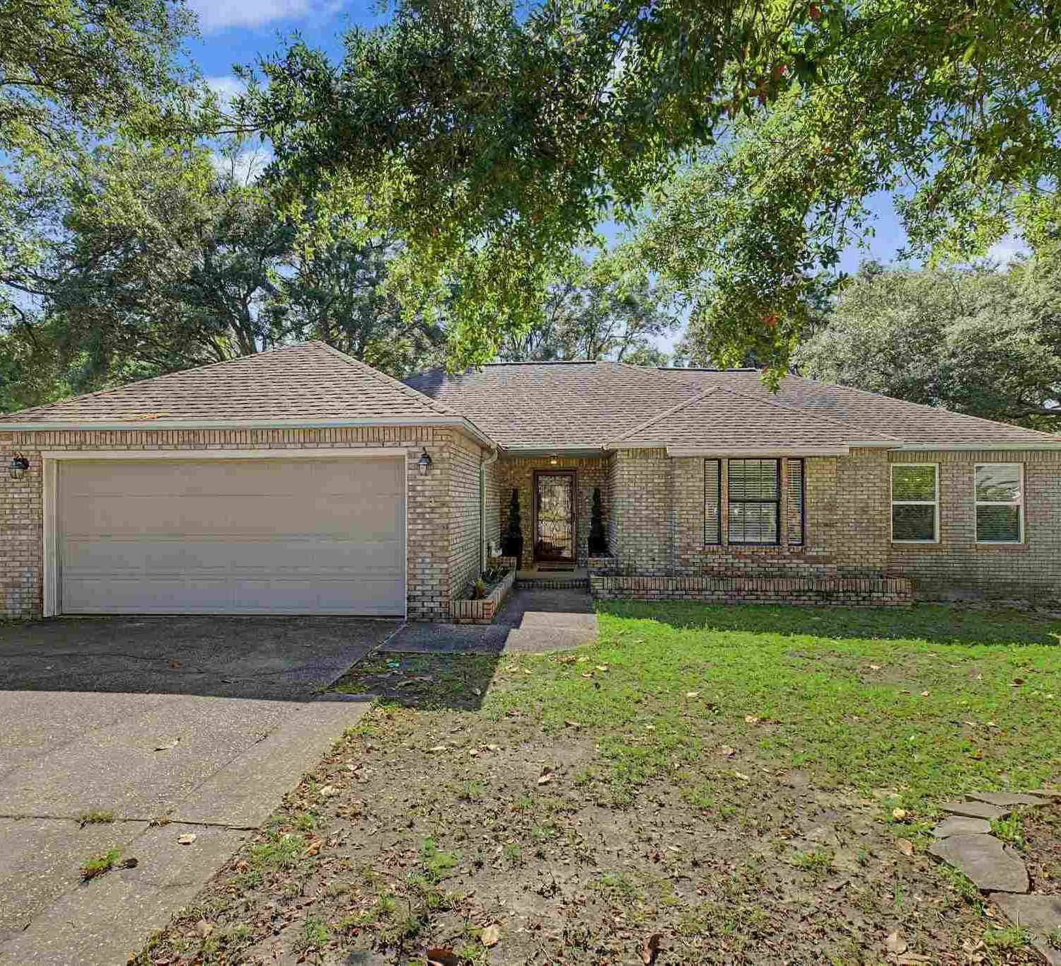 Homes For Sale - 2841 Winners Cir Dr<br/> Navarre, FL 32566